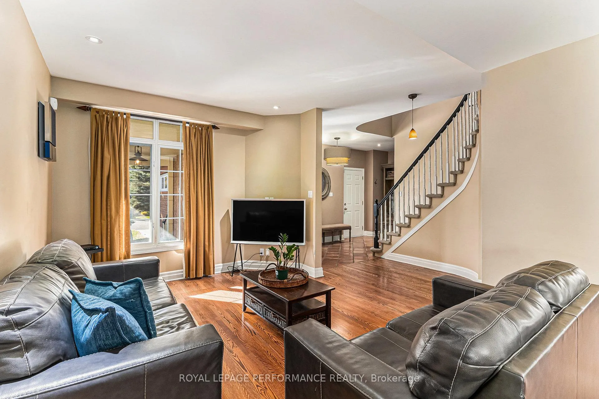Photo 4 of 1386 Chicory Place, Ottawa, Carson Grove — HOMEH