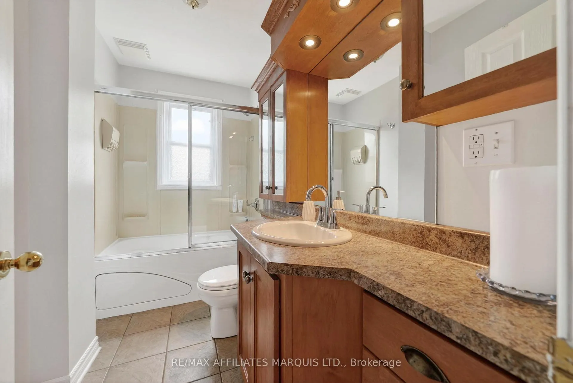 Photo 19 of 3324 Montreal Road, Cornwall — HOMEH