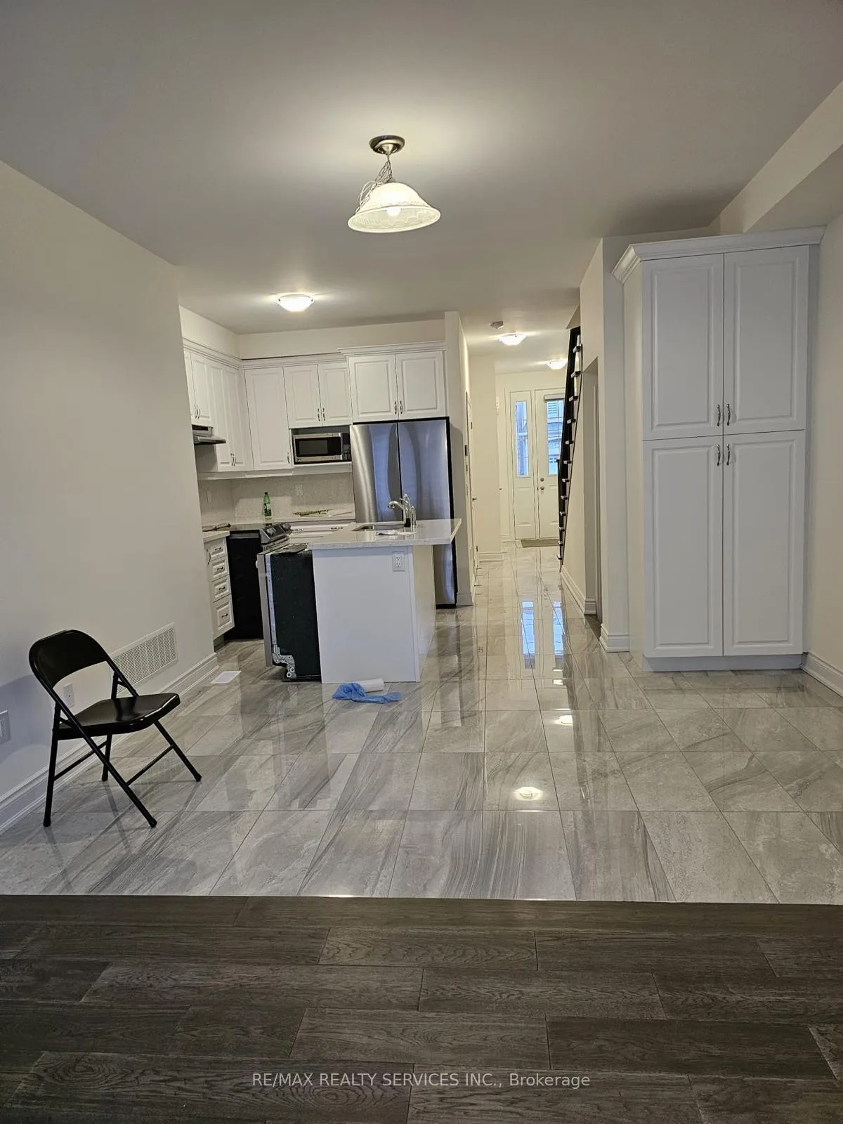 Photo 2 of 32 Donald Stewart Road, Brampton, Northwest Brampton — HOMEH