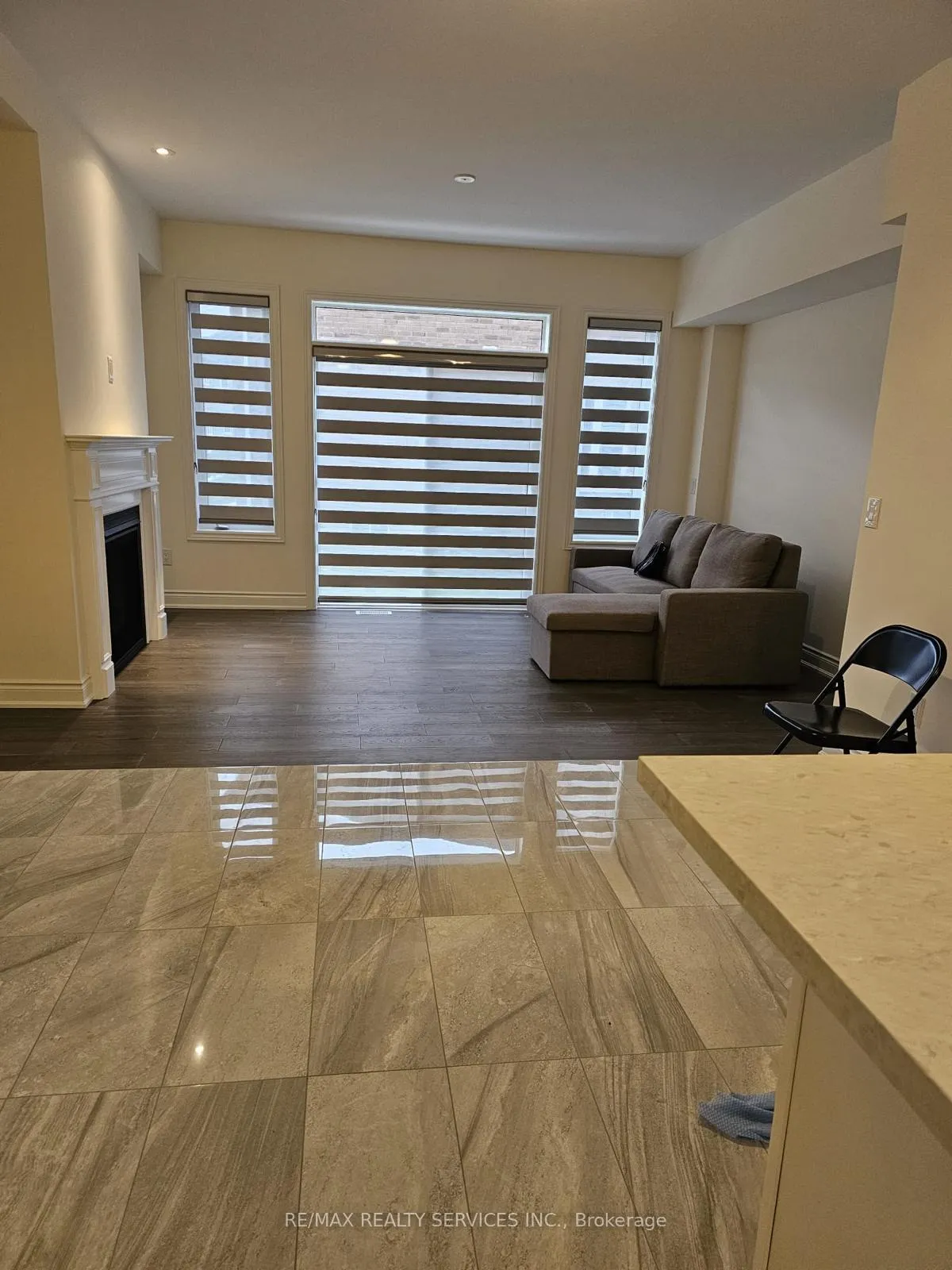 Photo 8 of 32 Donald Stewart Road, Brampton, Northwest Brampton — HOMEH