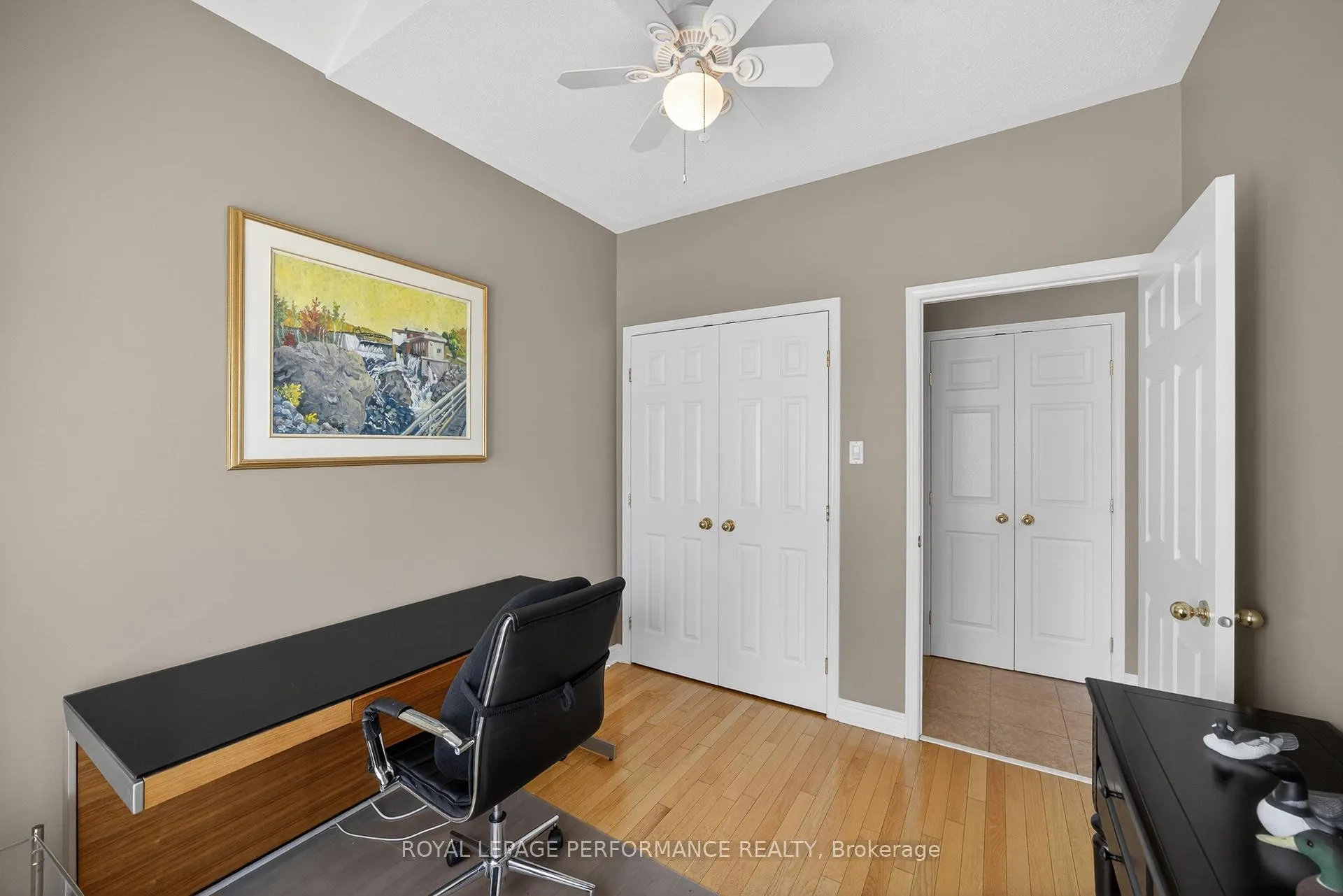 Photo 10 of 18 Chapelier Private, Ottawa, Queenswood Heights South — HOMEH