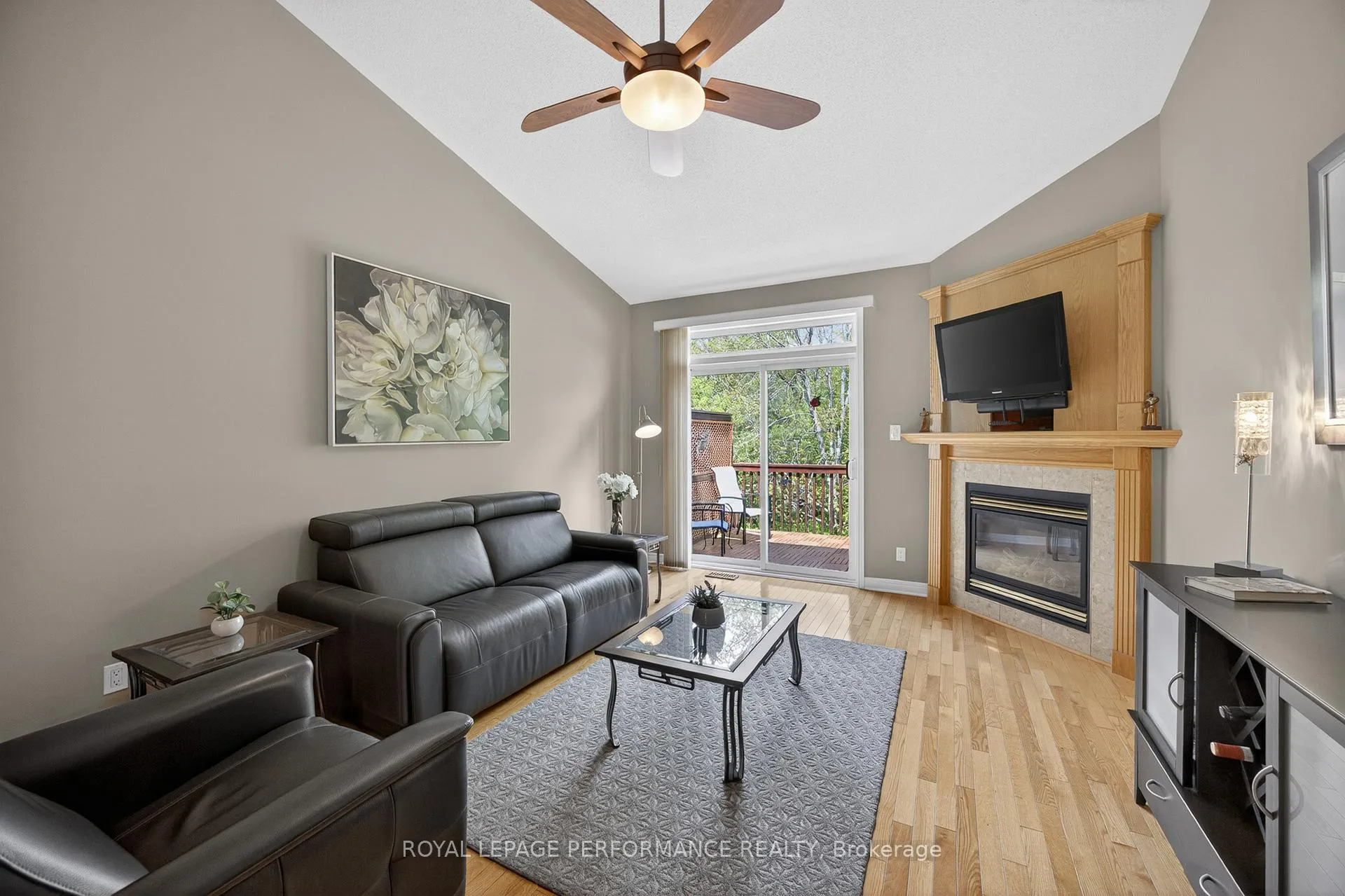 Photo 26 of 18 Chapelier Private, Ottawa, Queenswood Heights South — HOMEH