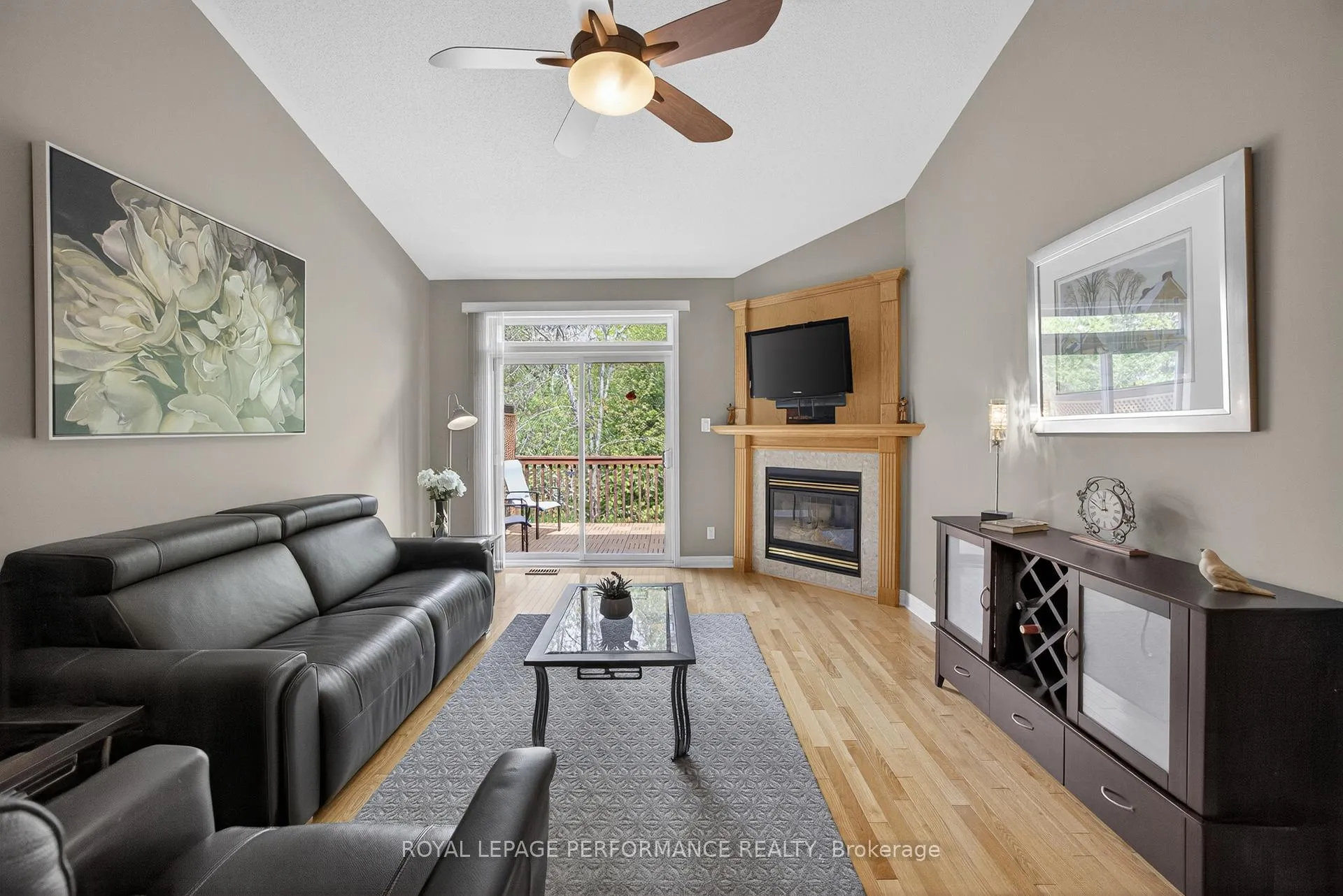 Photo 27 of 18 Chapelier Private, Ottawa, Queenswood Heights South — HOMEH