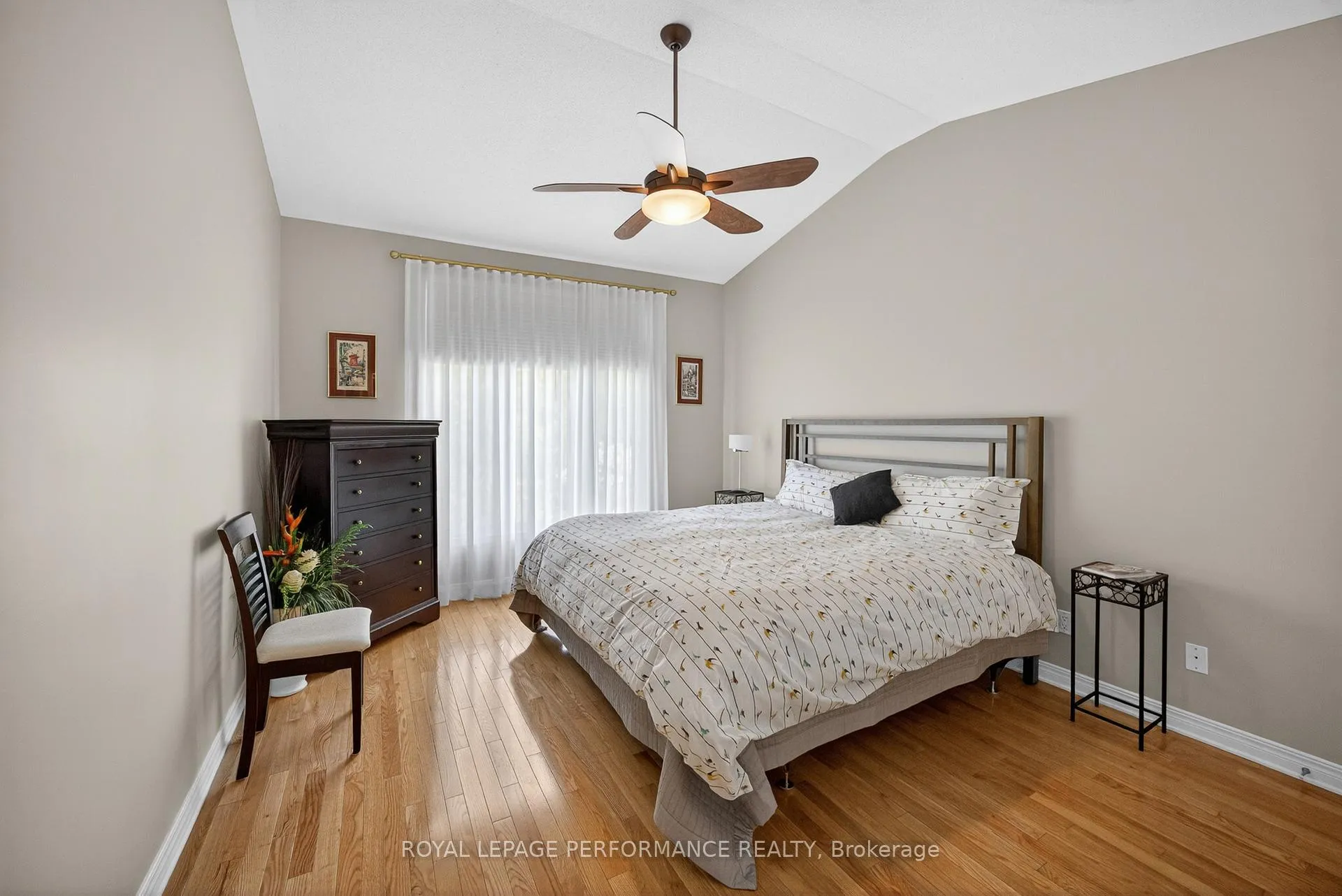 Photo 30 of 18 Chapelier Private, Ottawa, Queenswood Heights South — HOMEH