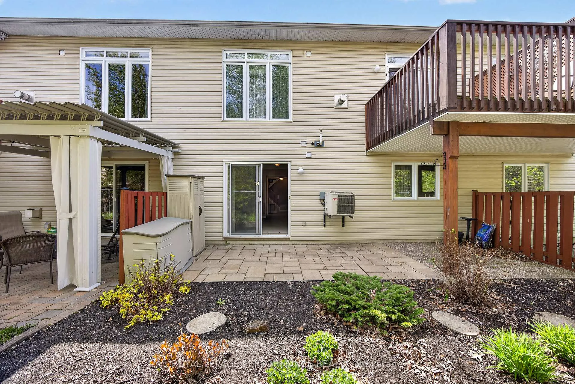 Photo 49 of 18 Chapelier Private, Ottawa, Queenswood Heights South — HOMEH