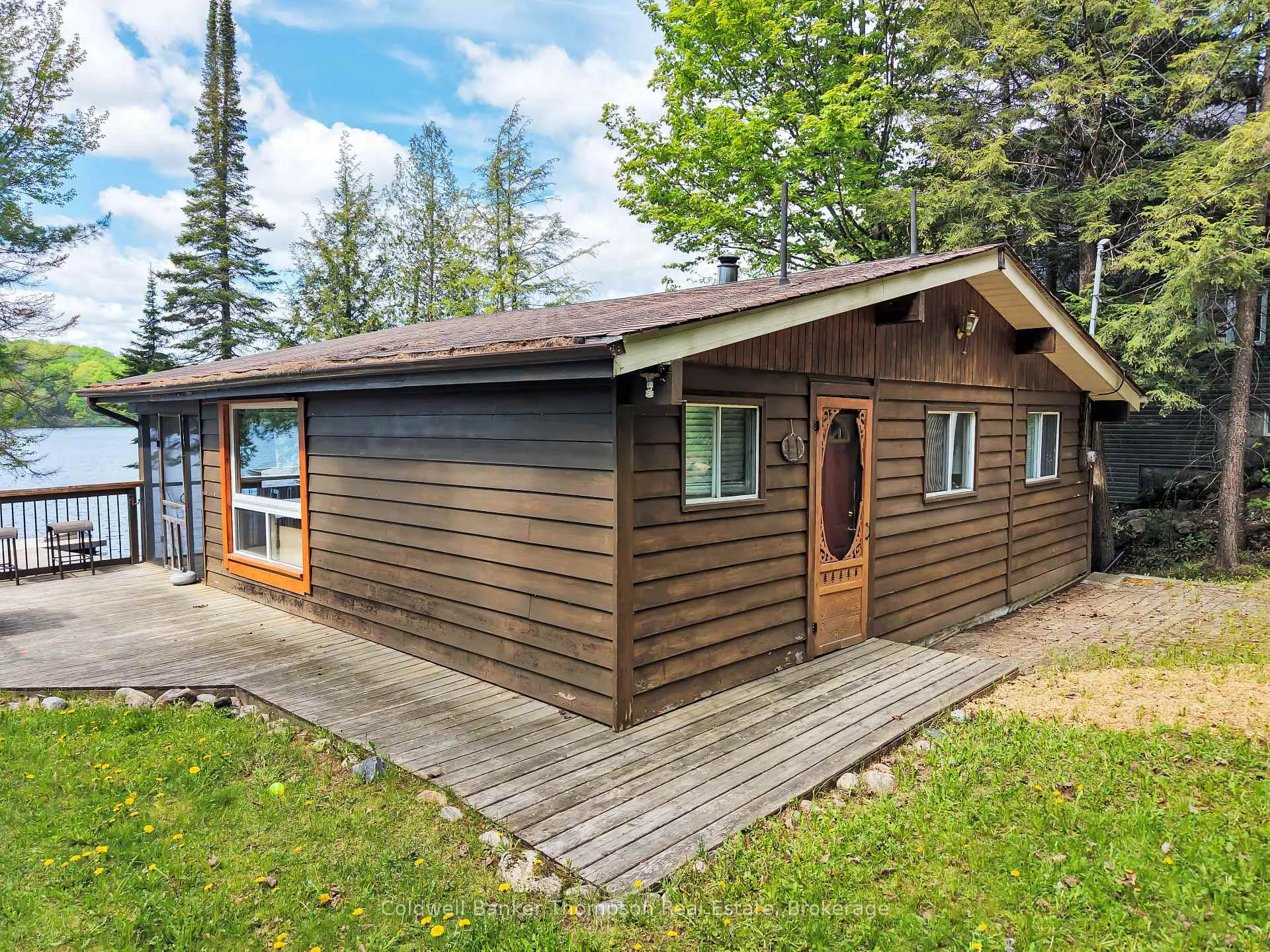 Photo 4 of 1108 Stanley Road, Bracebridge, Macaulay — HOMEH