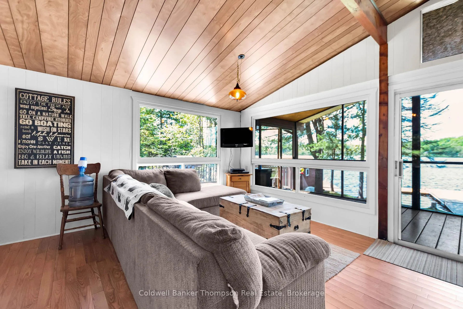Photo 8 of 1108 Stanley Road, Bracebridge, Macaulay — HOMEH
