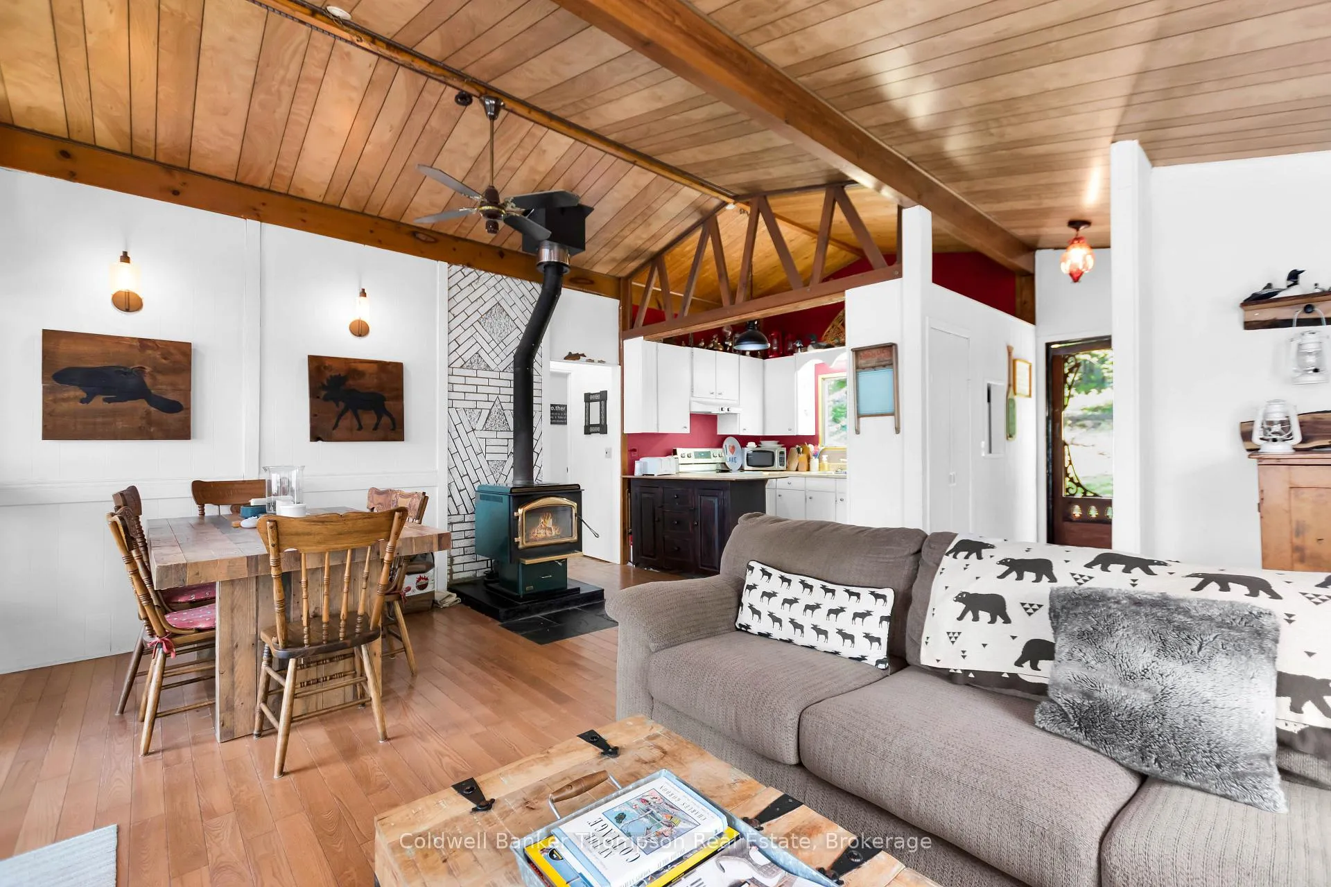 Photo 14 of 1108 Stanley Road, Bracebridge, Macaulay — HOMEH
