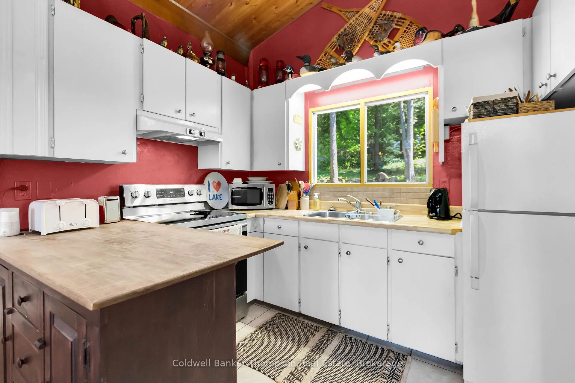Photo 16 of 1108 Stanley Road, Bracebridge, Macaulay — HOMEH