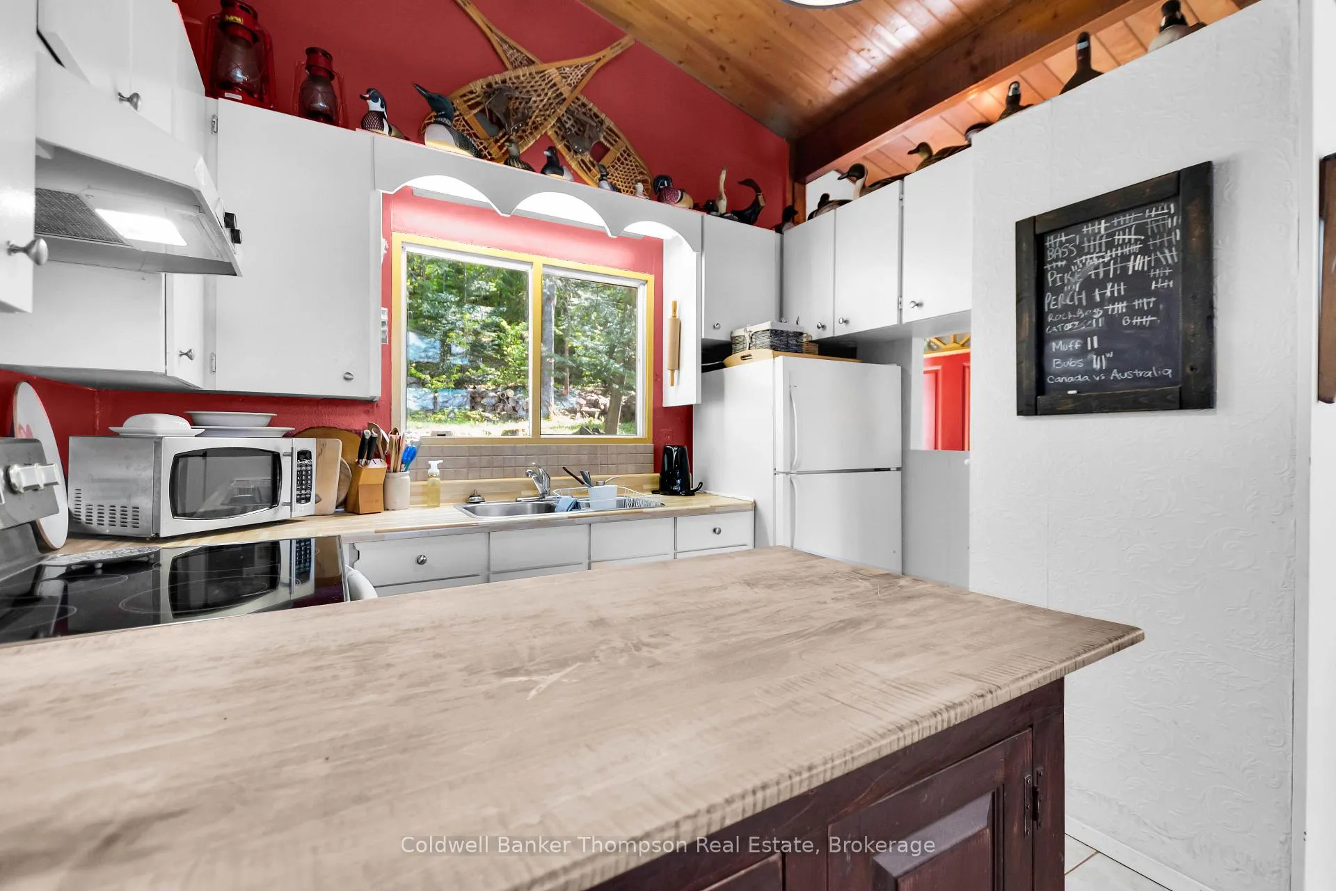 Photo 17 of 1108 Stanley Road, Bracebridge, Macaulay — HOMEH