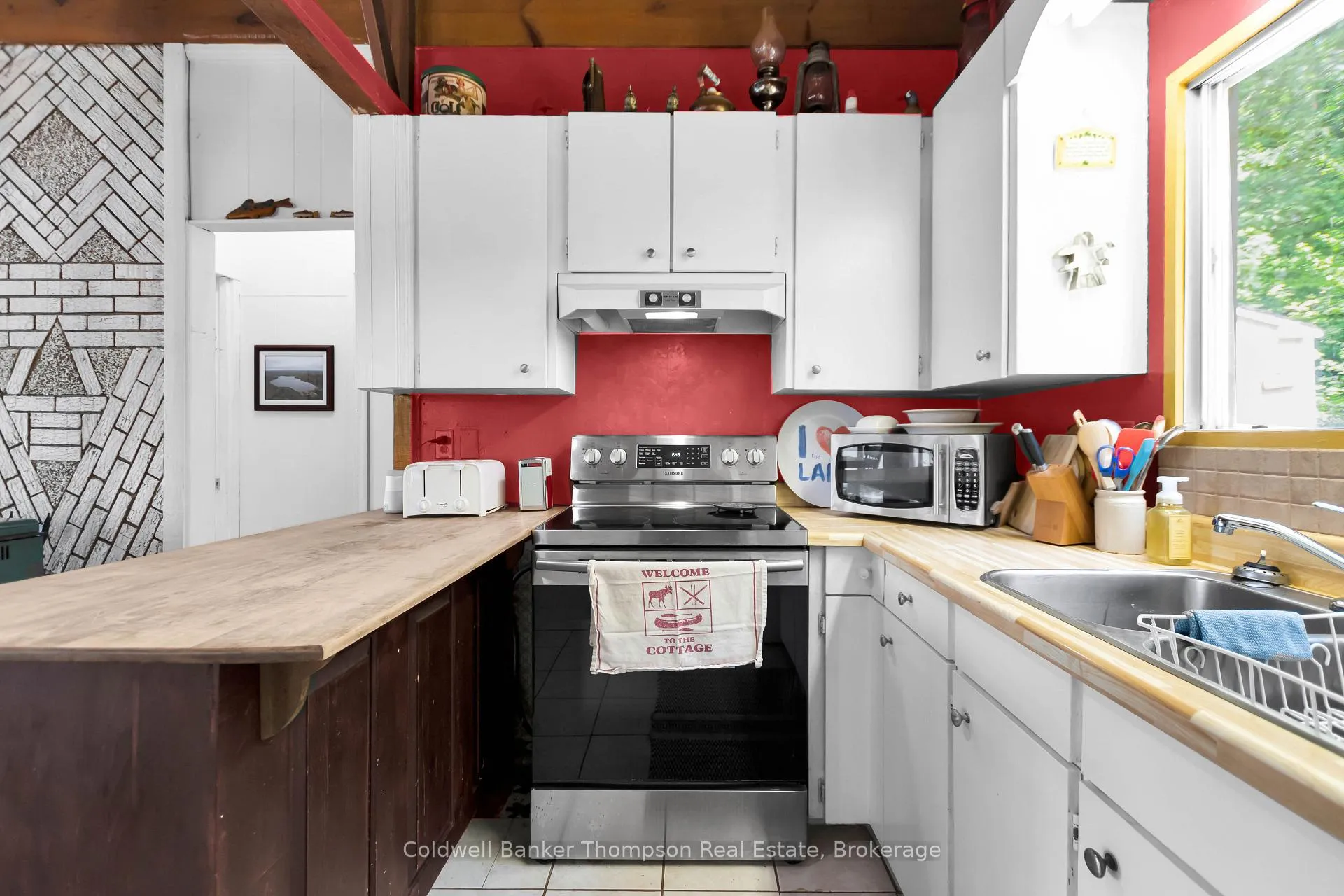 Photo 18 of 1108 Stanley Road, Bracebridge, Macaulay — HOMEH