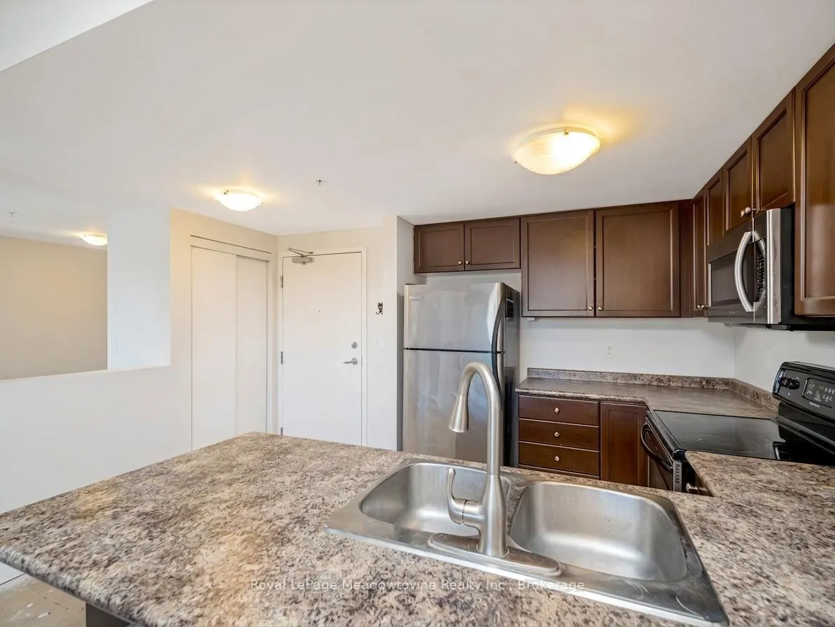 Photo 4 of Unit 307, 43 Goodwin Drive, Guelph, Pineridge/Westminster Woods — HOMEH