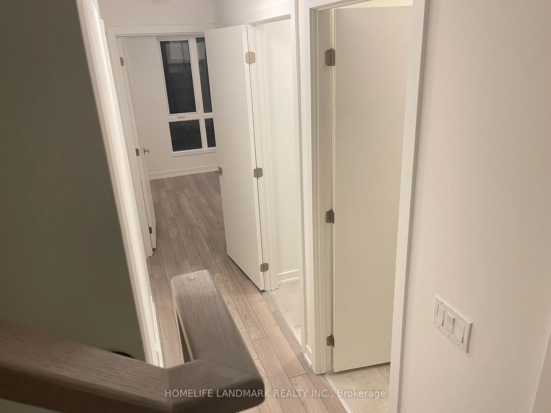 Photo 9 of Unit 307, 8 Walder Lane, Richmond Hill, Rural Richmond Hill — HOMEH