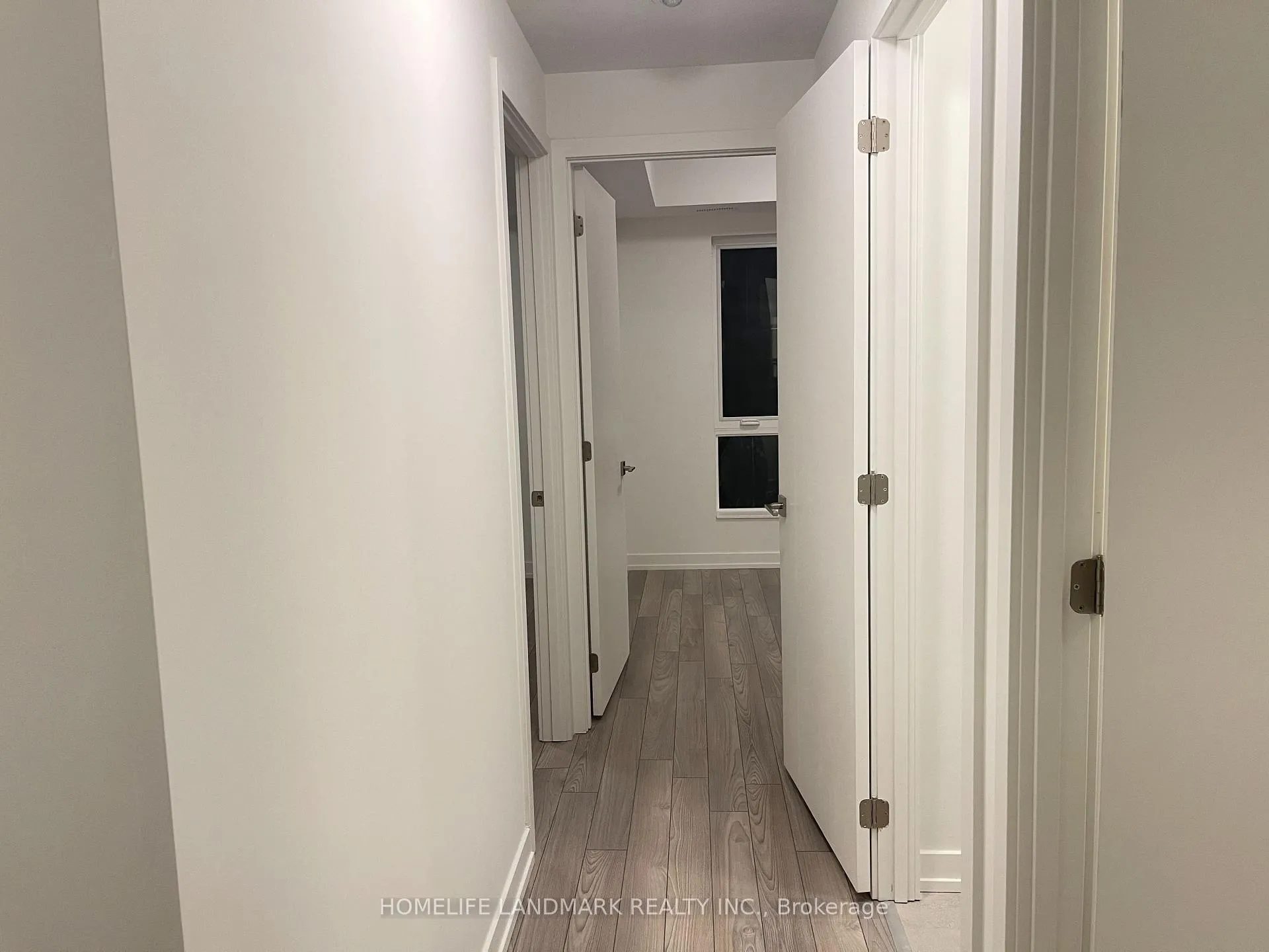 Photo 13 of Unit 307, 8 Walder Lane, Richmond Hill, Rural Richmond Hill — HOMEH