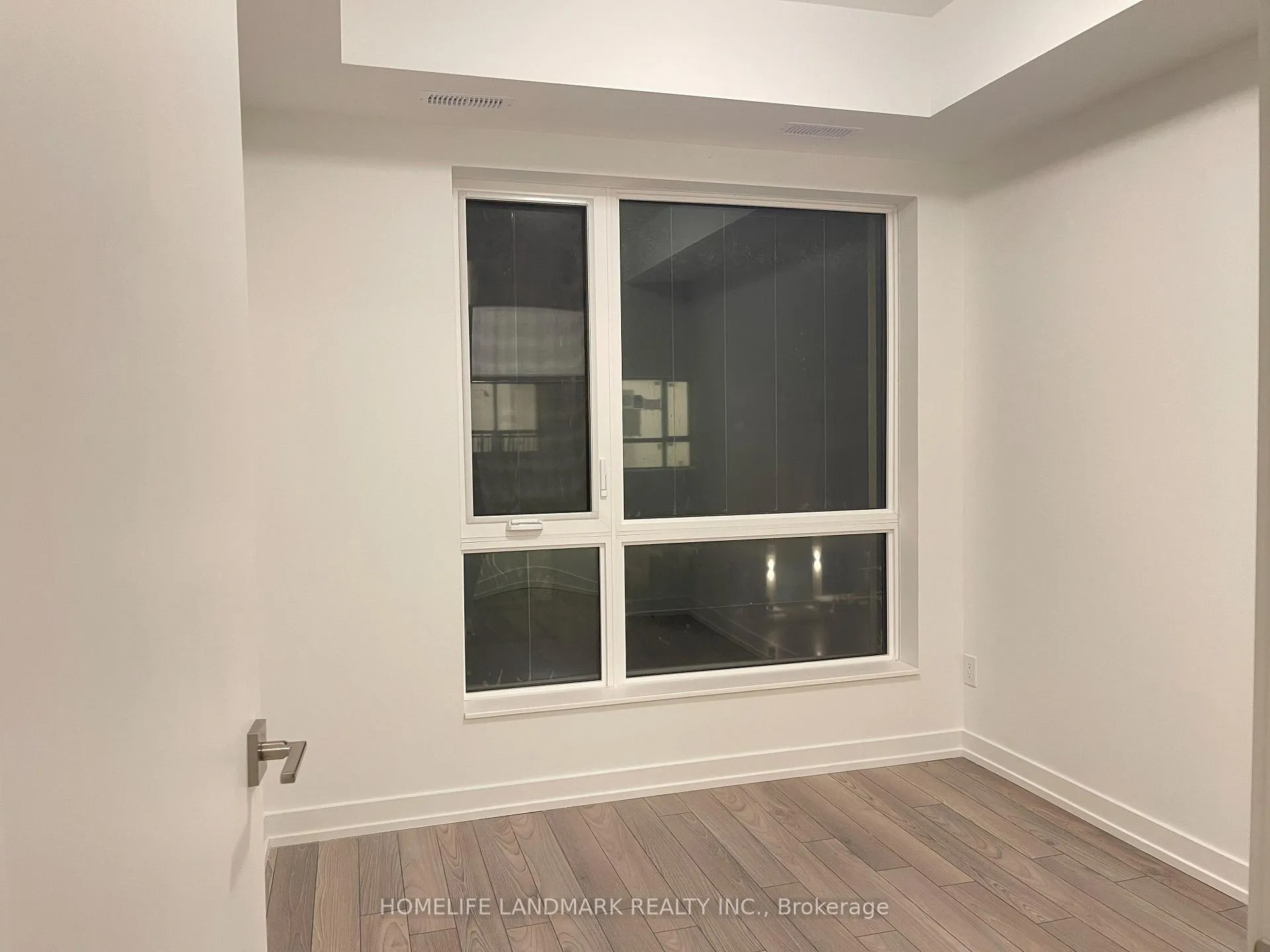 Photo 14 of Unit 307, 8 Walder Lane, Richmond Hill, Rural Richmond Hill — HOMEH