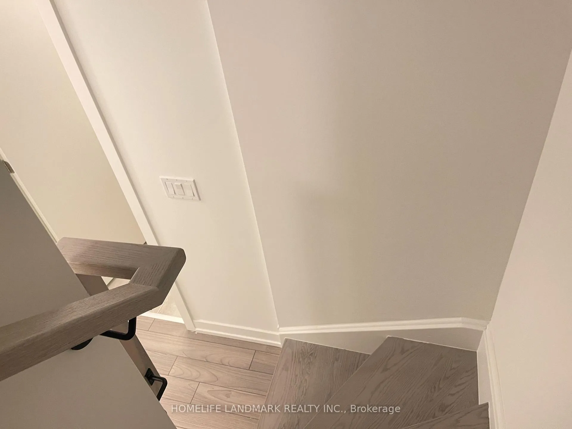 Photo 21 of Unit 307, 8 Walder Lane, Richmond Hill, Rural Richmond Hill — HOMEH