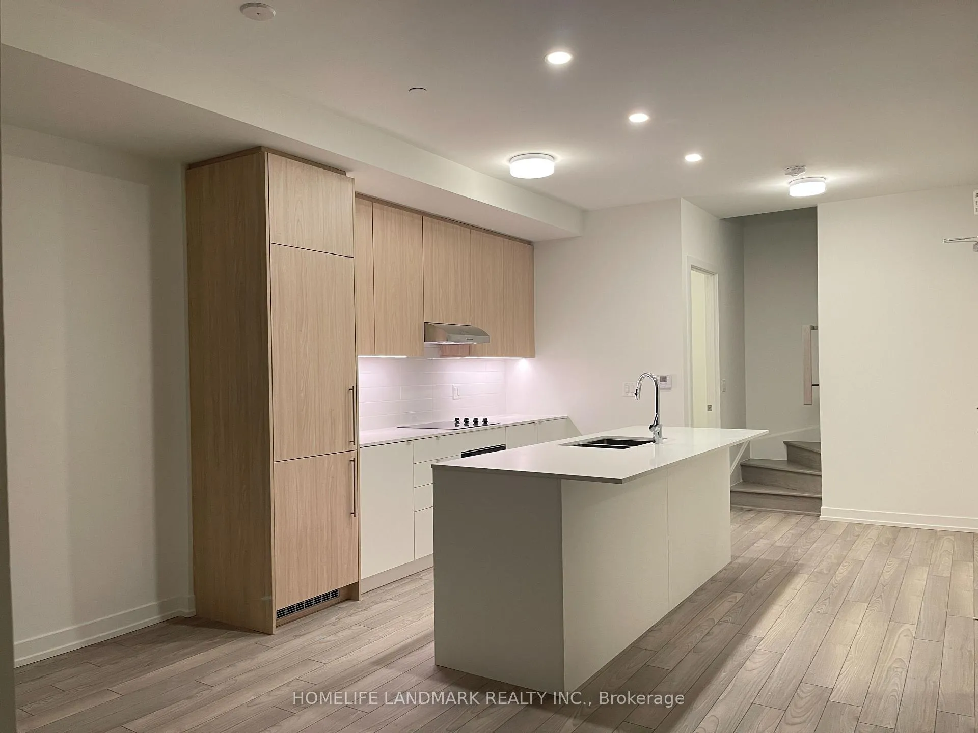 Photo 23 of Unit 307, 8 Walder Lane, Richmond Hill, Rural Richmond Hill — HOMEH