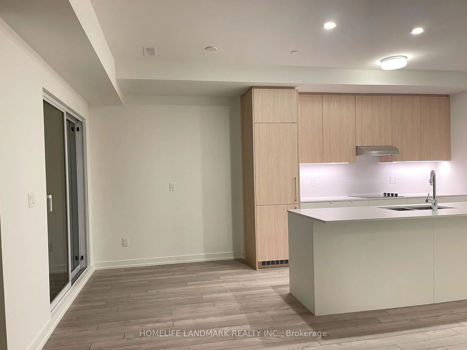 Photo 27 of Unit 307, 8 Walder Lane, Richmond Hill, Rural Richmond Hill — HOMEH