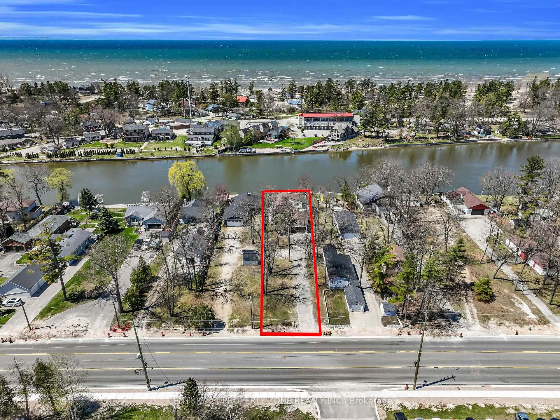 Photo 4 of 1312 River Road W, Wasaga Beach — HOMEH