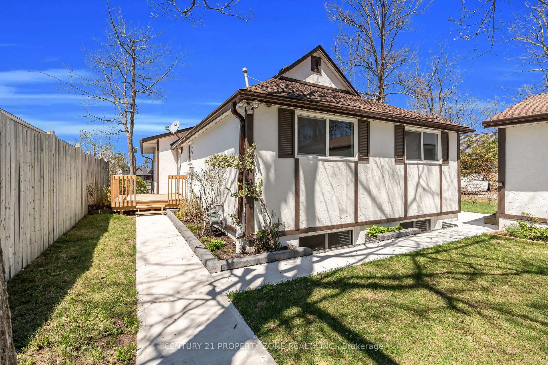 Photo 5 of 1312 River Road W, Wasaga Beach — HOMEH