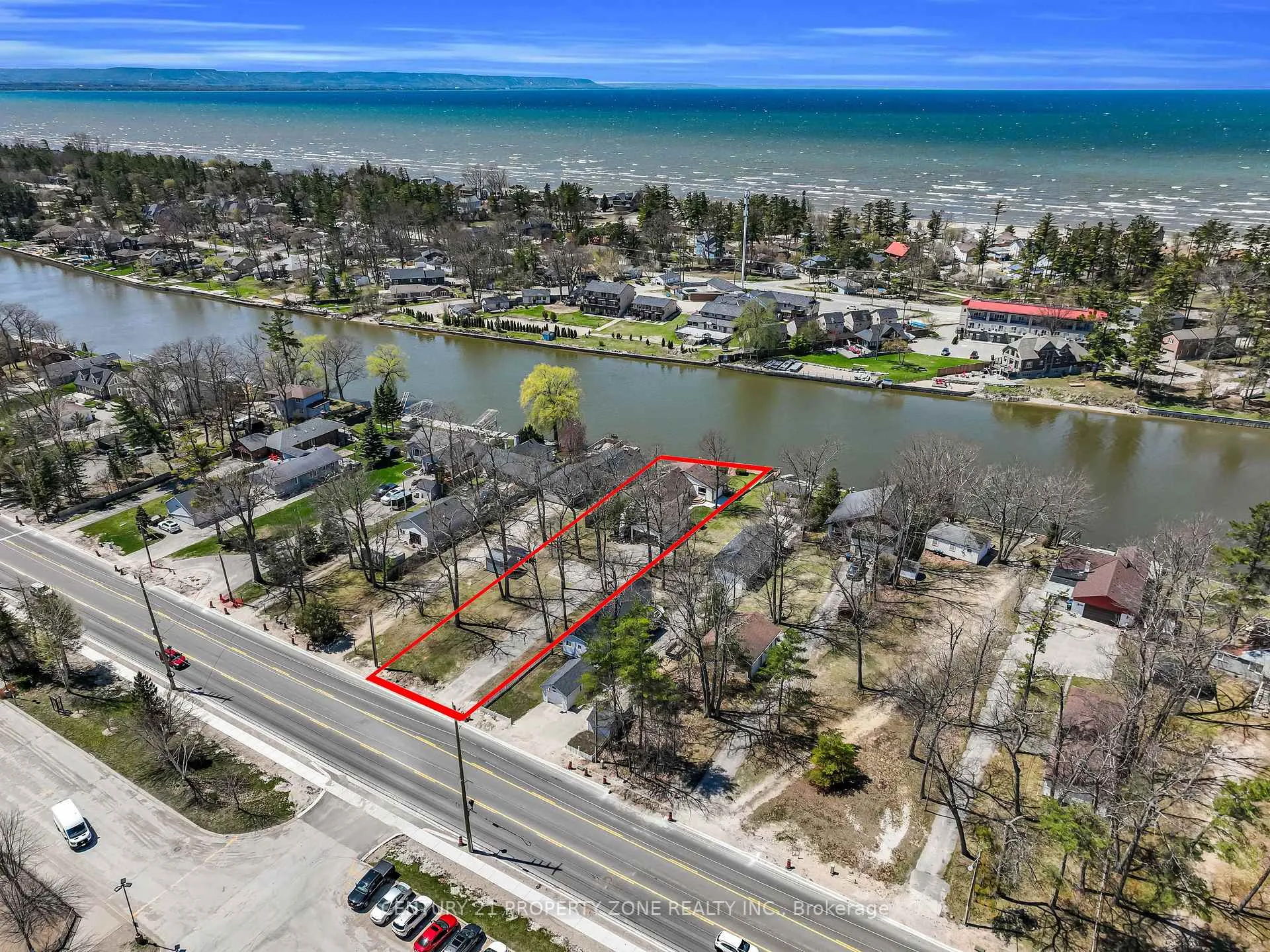 Photo 33 of 1312 River Road W, Wasaga Beach — HOMEH