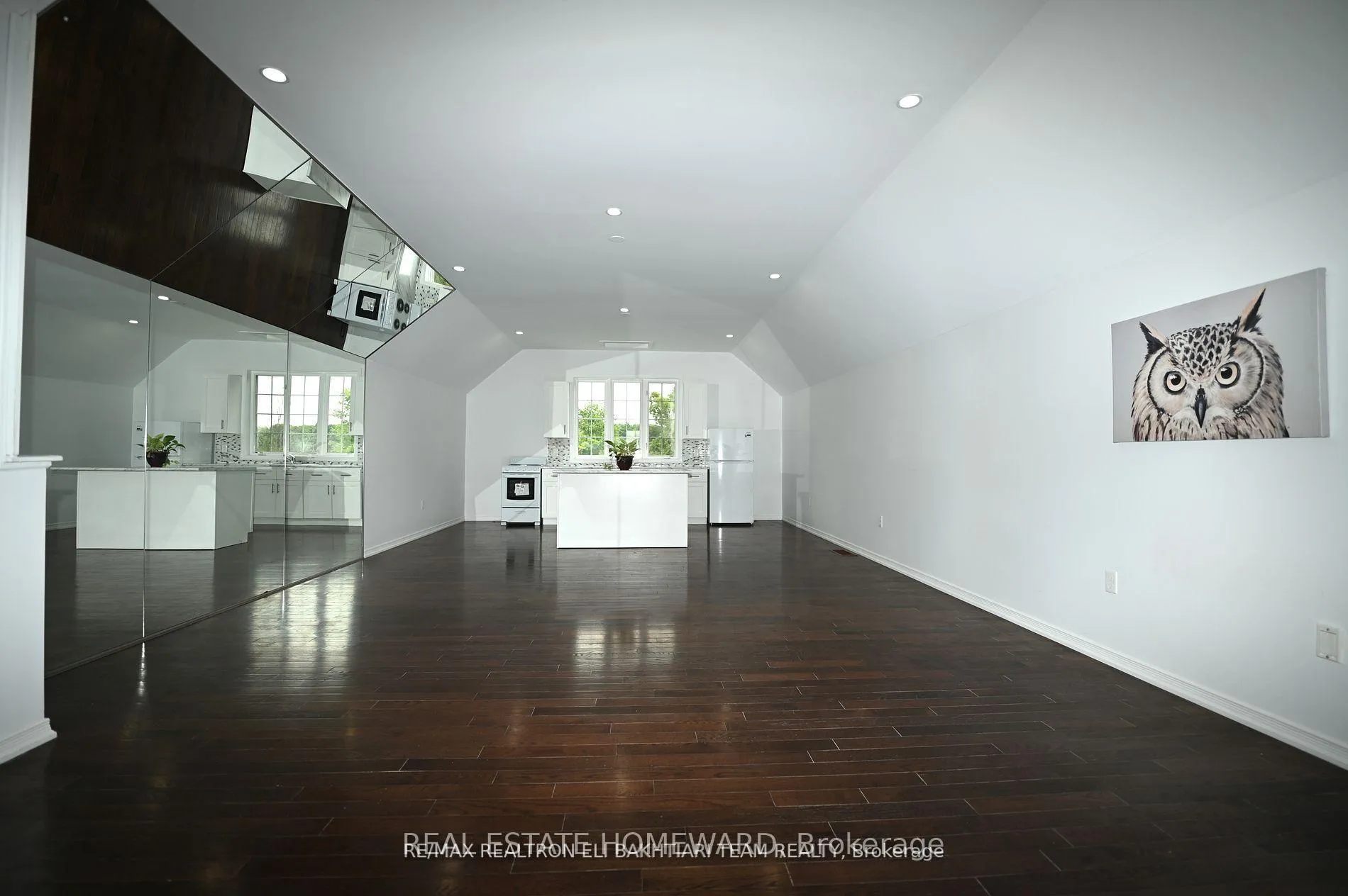 Photo 3 of Unit Third floor apartment, 1226 Leslie Drive, Innisfil, Alcona — HOMEH
