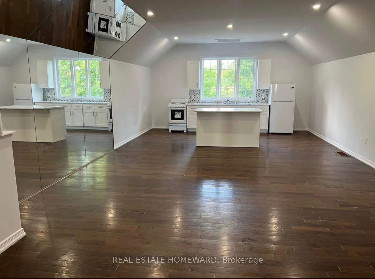 Photo 10 of Unit Third floor apartment, 1226 Leslie Drive, Innisfil, Alcona — HOMEH