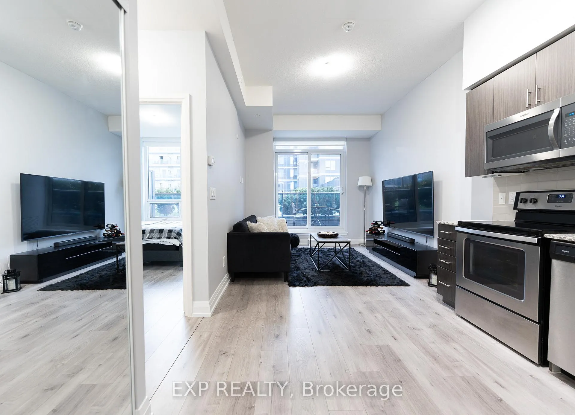 Front of Unit 302, 3700 Highway 7 Road
