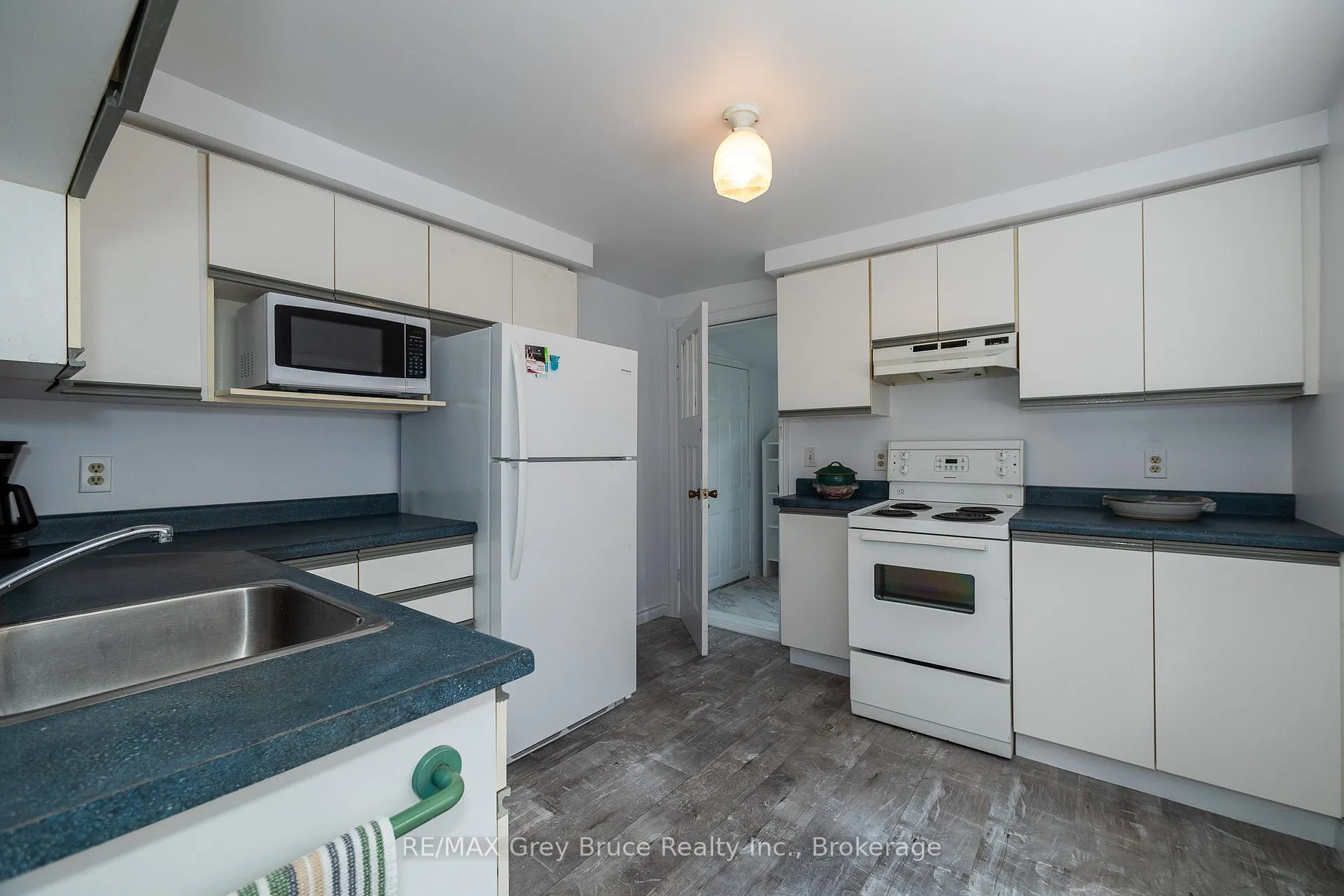Photo 9 of 1809 3rd Avenue W, Owen Sound — HOMEH