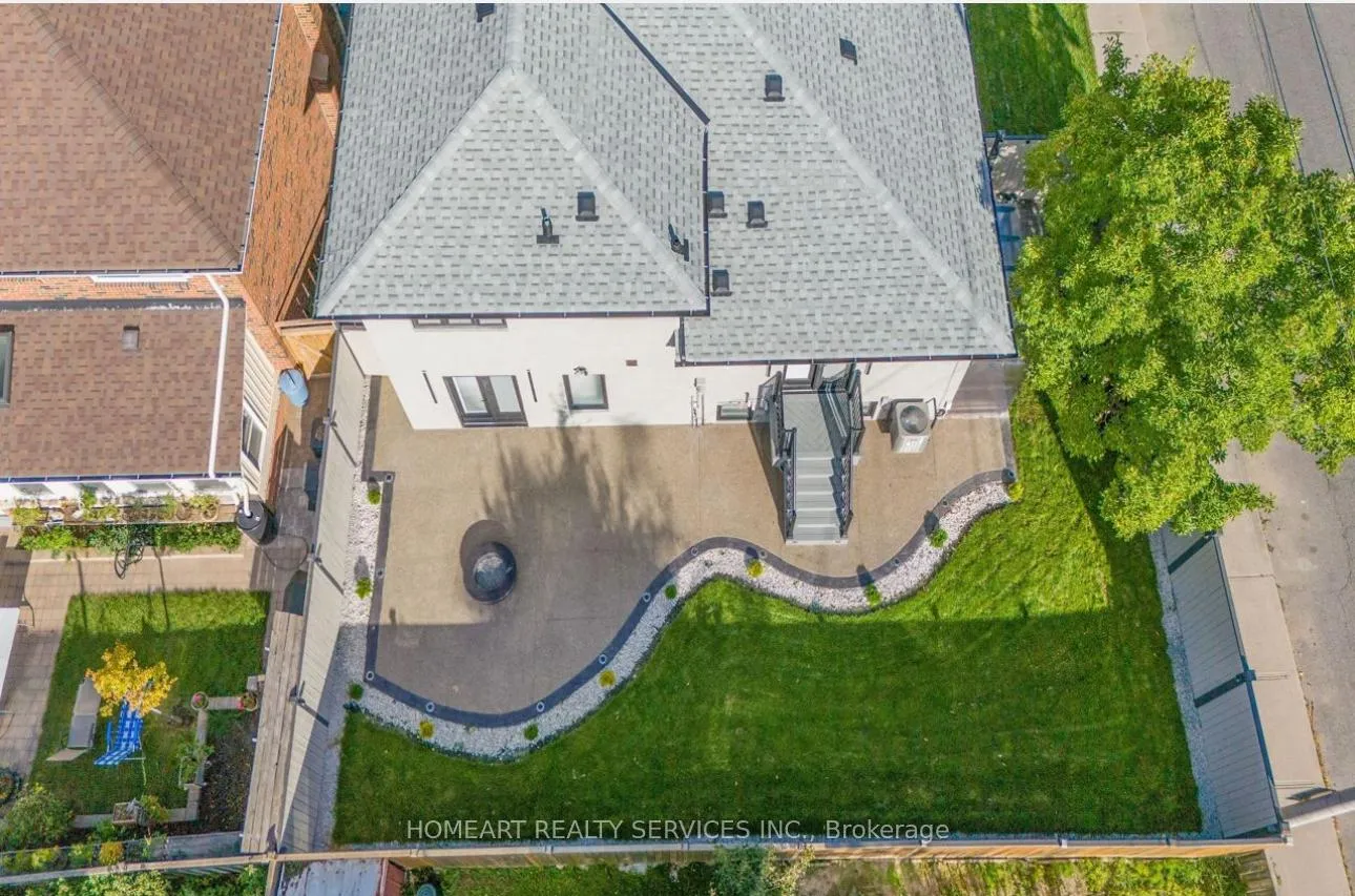 Photo 4 of 35 Munford Crescent, Toronto, O'Connor-Parkview — HOMEH