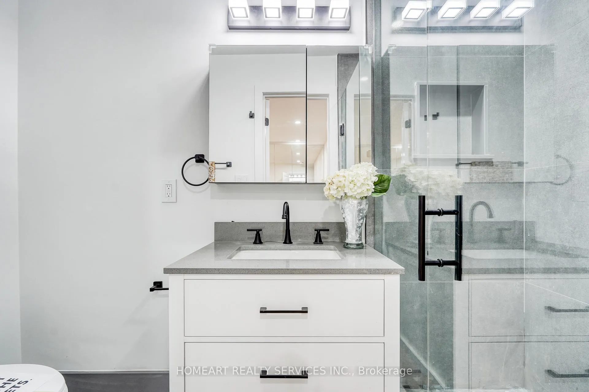 Photo 17 of 35 Munford Crescent, Toronto, O'Connor-Parkview — HOMEH