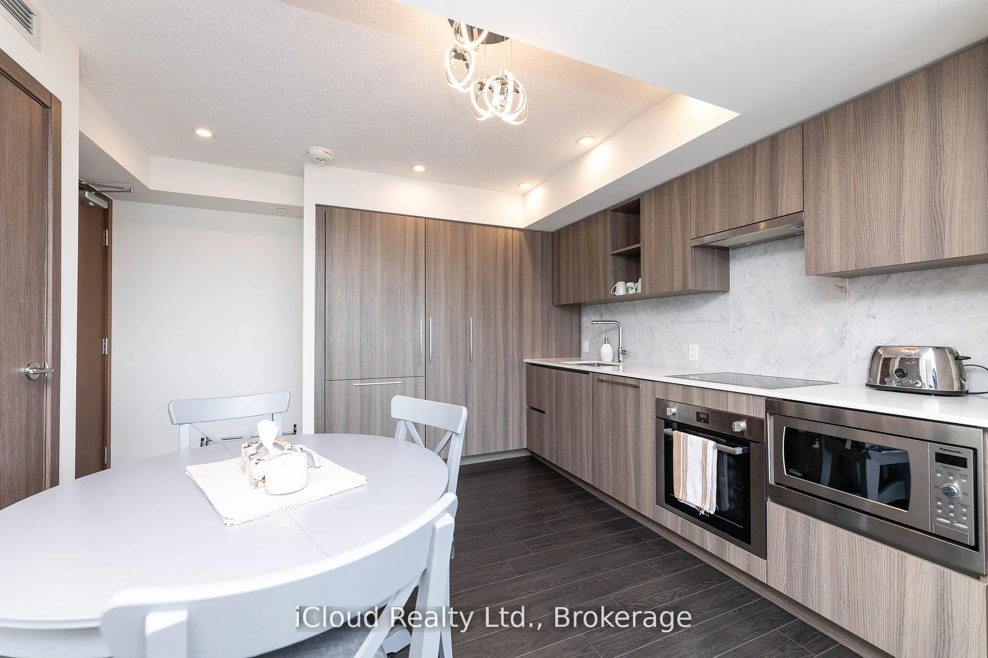 Photo 6 of Unit 2311, 19 Bathurst Street, Toronto, Waterfront Communities — HOMEH