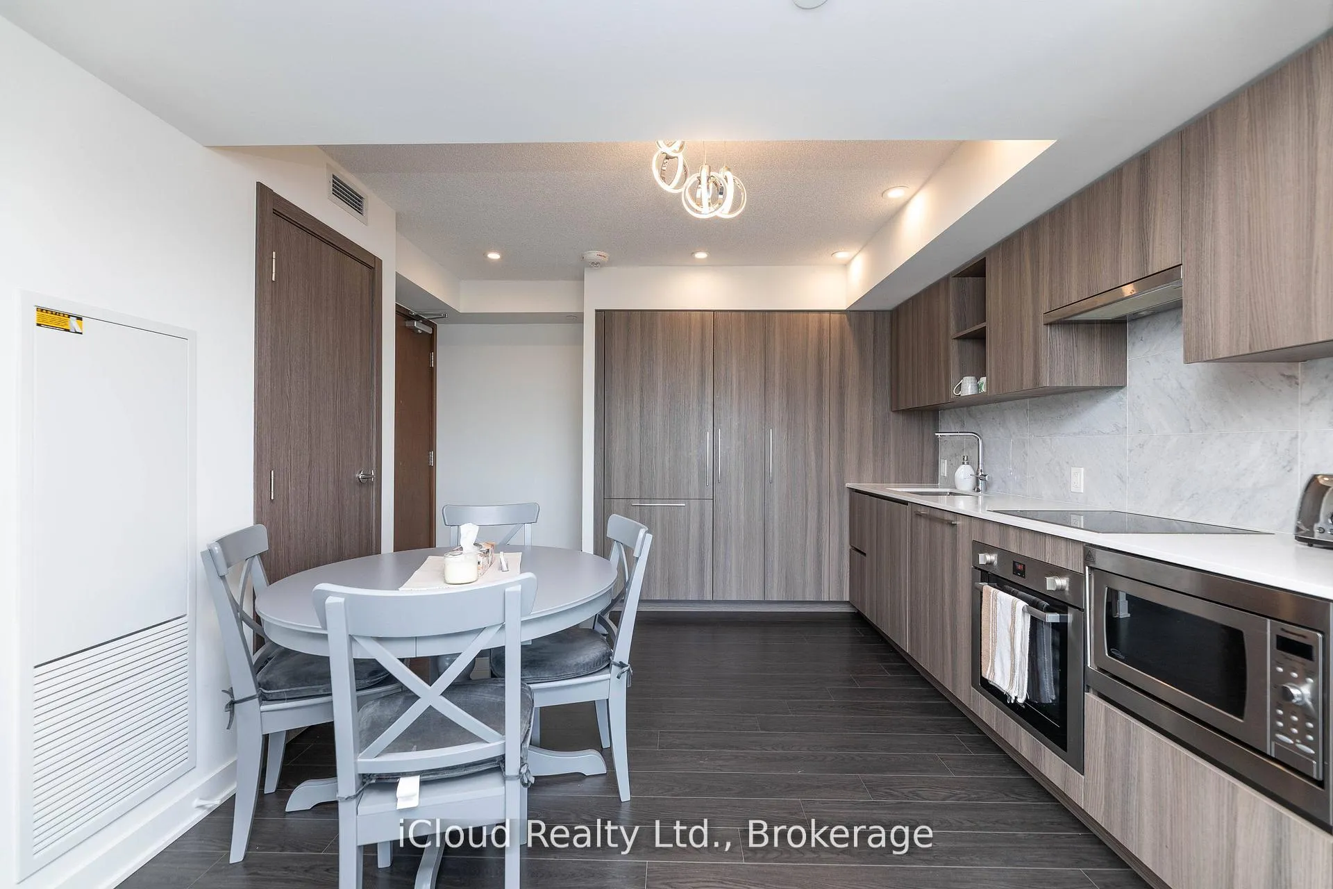 Photo 8 of Unit 2311, 19 Bathurst Street, Toronto, Waterfront Communities — HOMEH