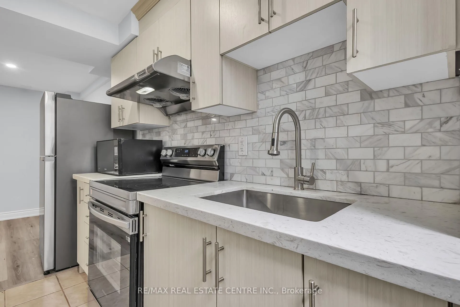 Photo 10 of Unit BASEMENT, 42 Baha Crescent, Brampton, Fletcher's Meadow — HOMEH