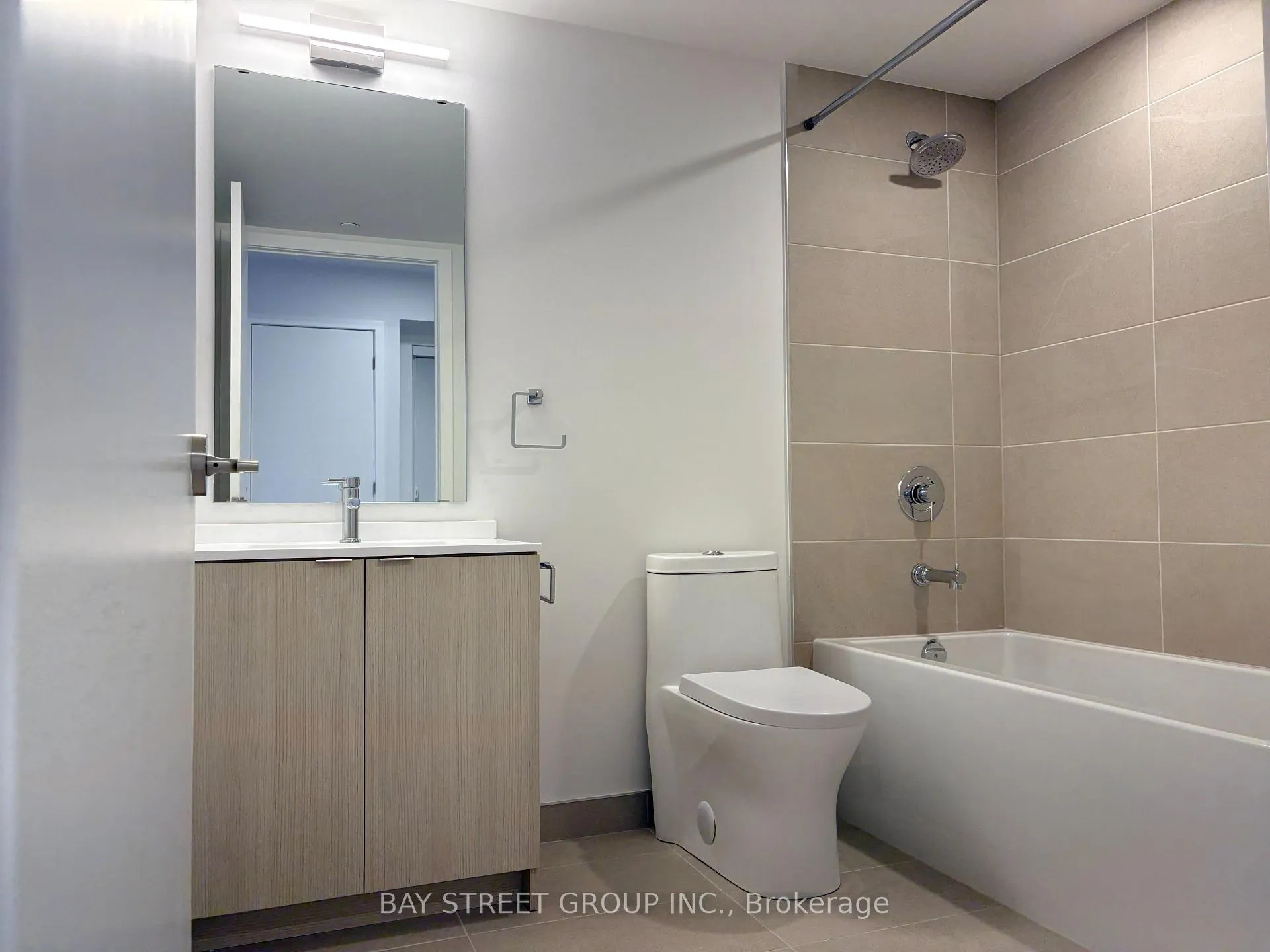 Photo 4 of Unit 907, 100 Queen Street E, Toronto, Church-Yonge Corridor — HOMEH