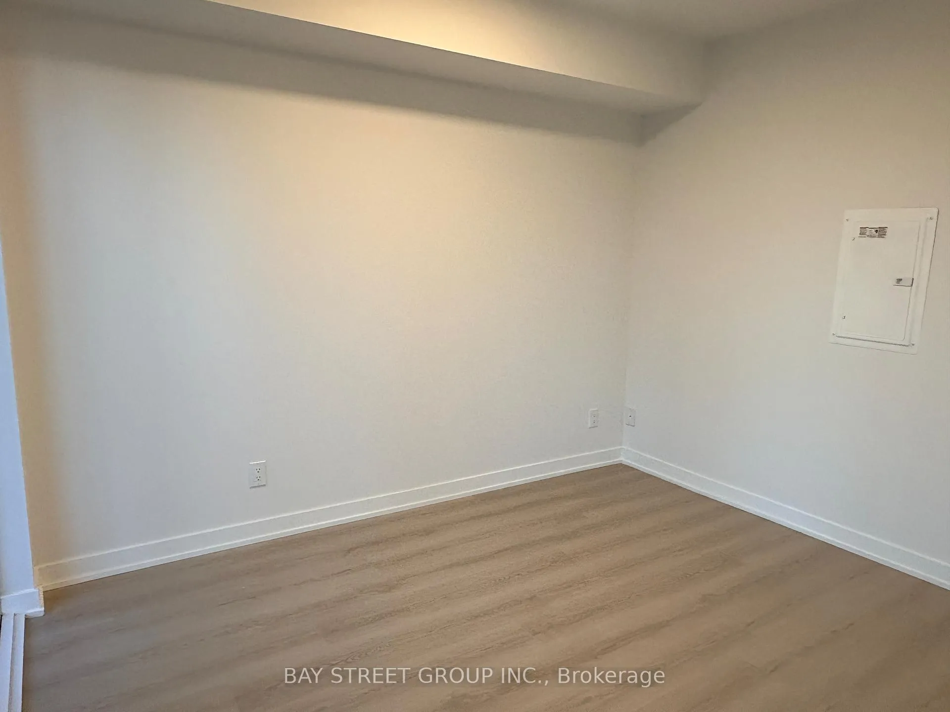 Photo 5 of Unit 907, 100 Queen Street E, Toronto, Church-Yonge Corridor — HOMEH