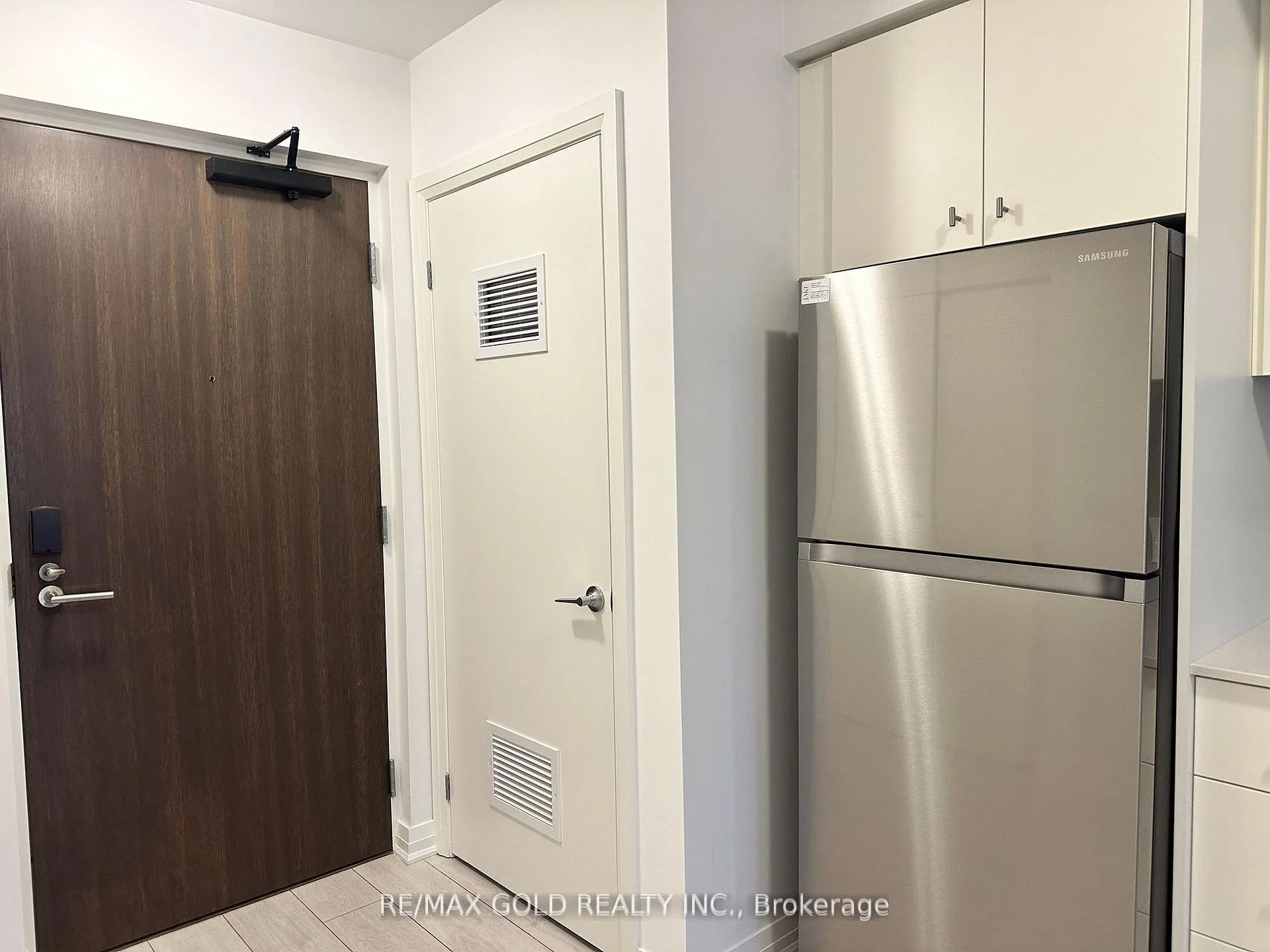 Photo 9 of Unit 611, 101 Golden Eagle Road, Waterloo, North Lakeshore — HOMEH