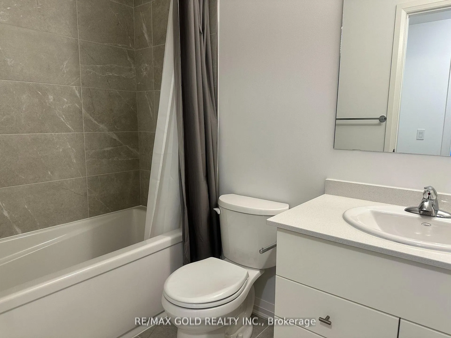Photo 12 of Unit 611, 101 Golden Eagle Road, Waterloo, North Lakeshore — HOMEH