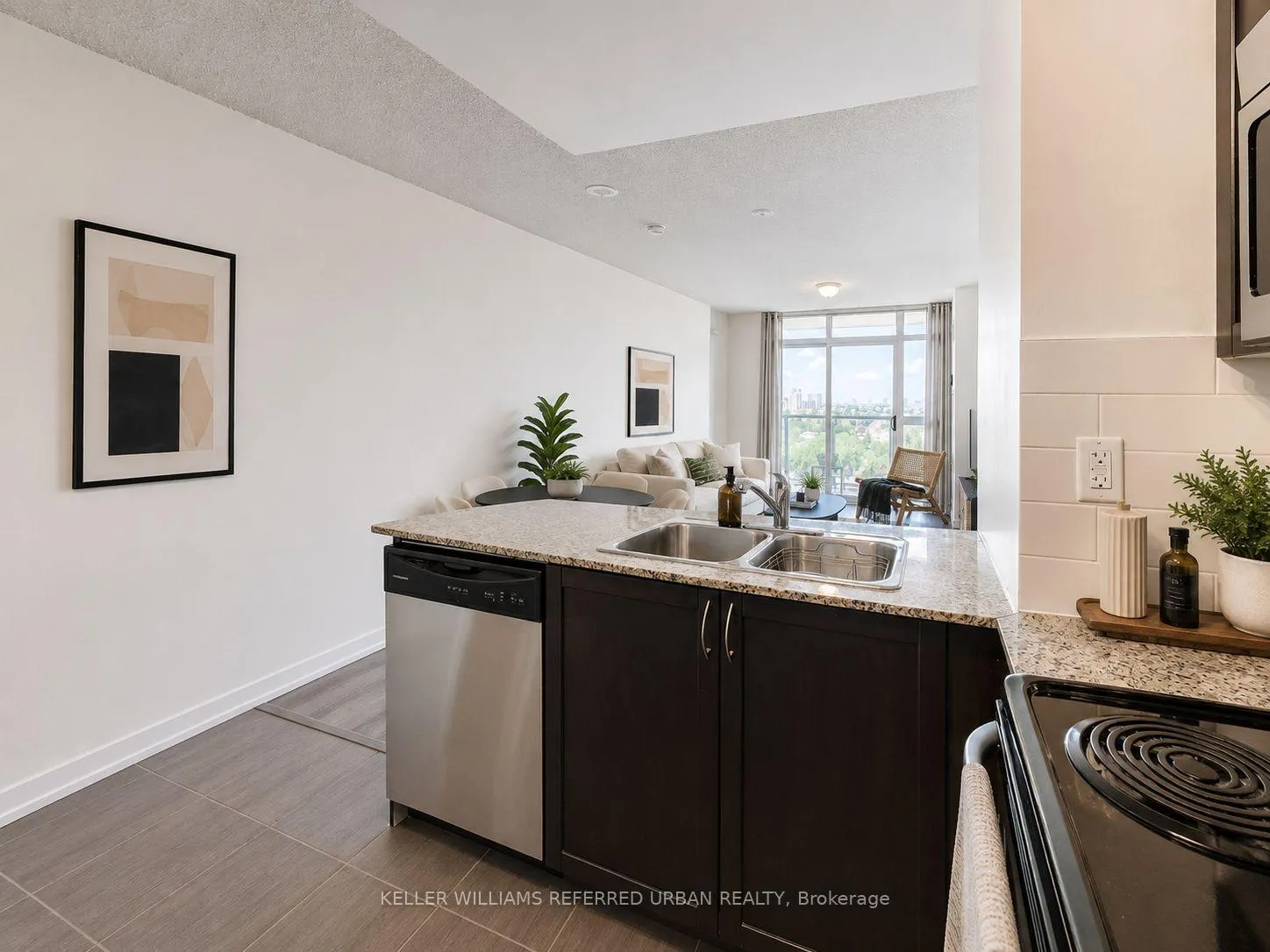 Photo 4 of Unit 815, 812 Lansdowne Avenue, Toronto, Dovercourt-Wallace Emerson-Junction — HOMEH