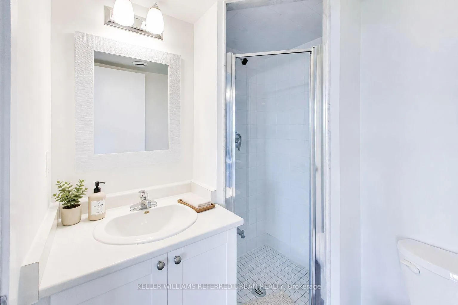 Photo 11 of Unit 815, 812 Lansdowne Avenue, Toronto, Dovercourt-Wallace Emerson-Junction — HOMEH