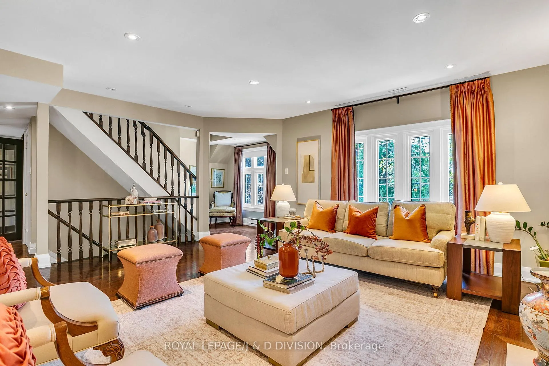 Photo 5 of 137 Highbourne Road, Toronto, Yonge-Eglinton — HOMEH