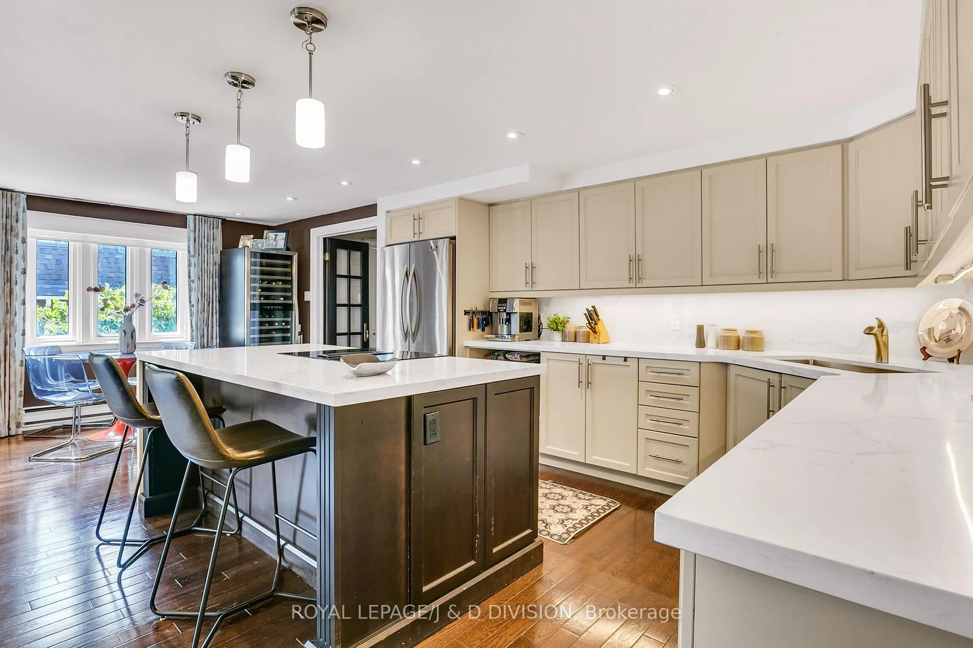 Photo 15 of 137 Highbourne Road, Toronto, Yonge-Eglinton — HOMEH