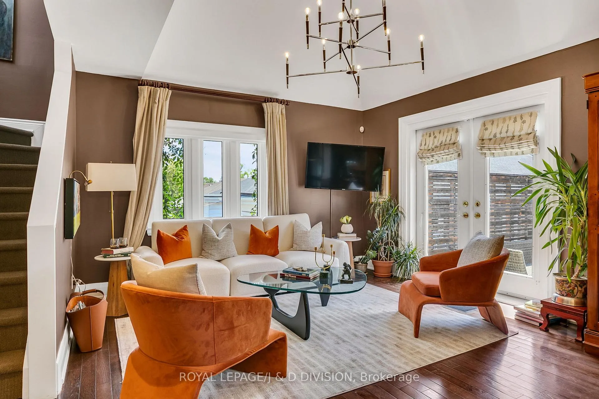 Photo 24 of 137 Highbourne Road, Toronto, Yonge-Eglinton — HOMEH