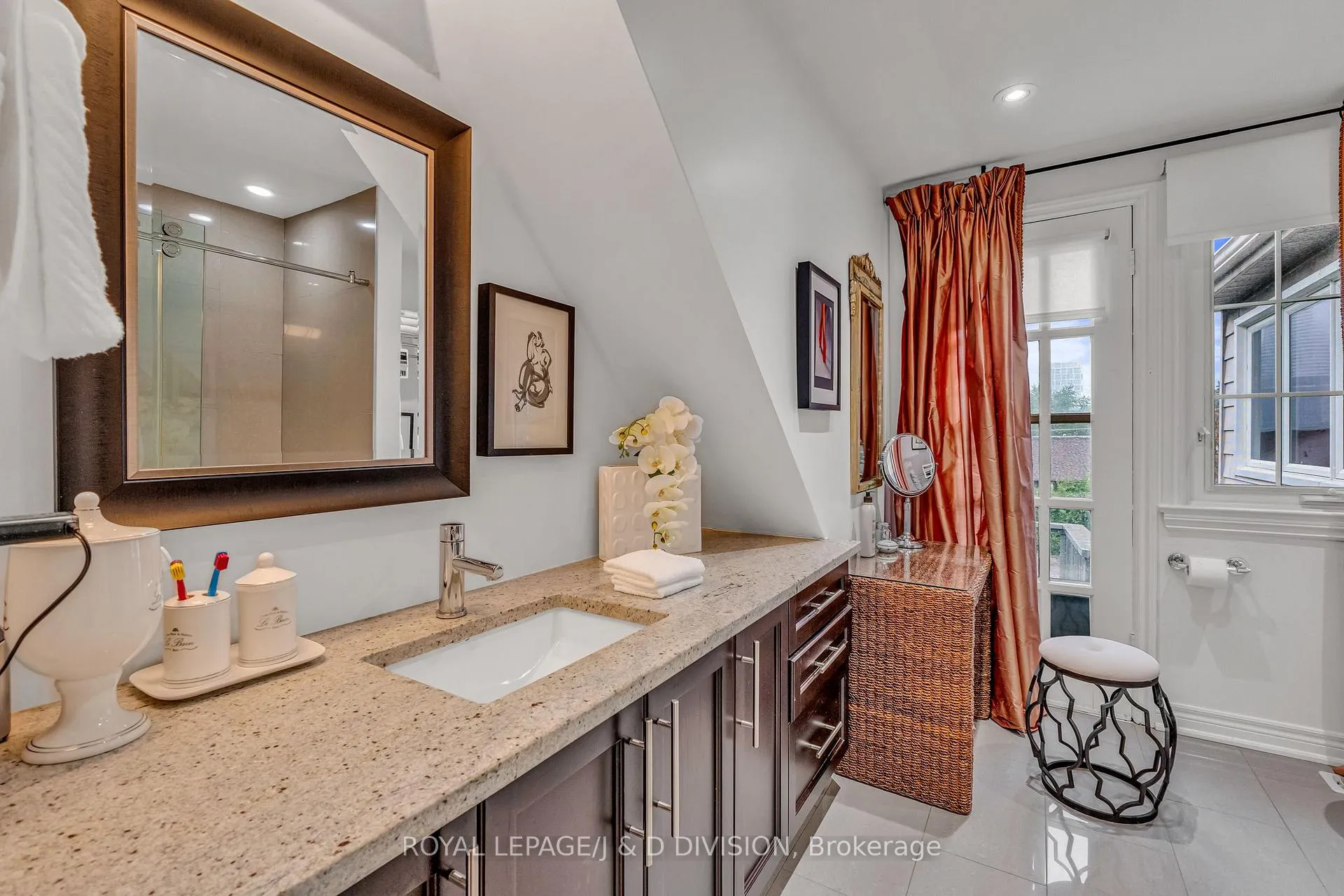 Photo 36 of 137 Highbourne Road, Toronto, Yonge-Eglinton — HOMEH