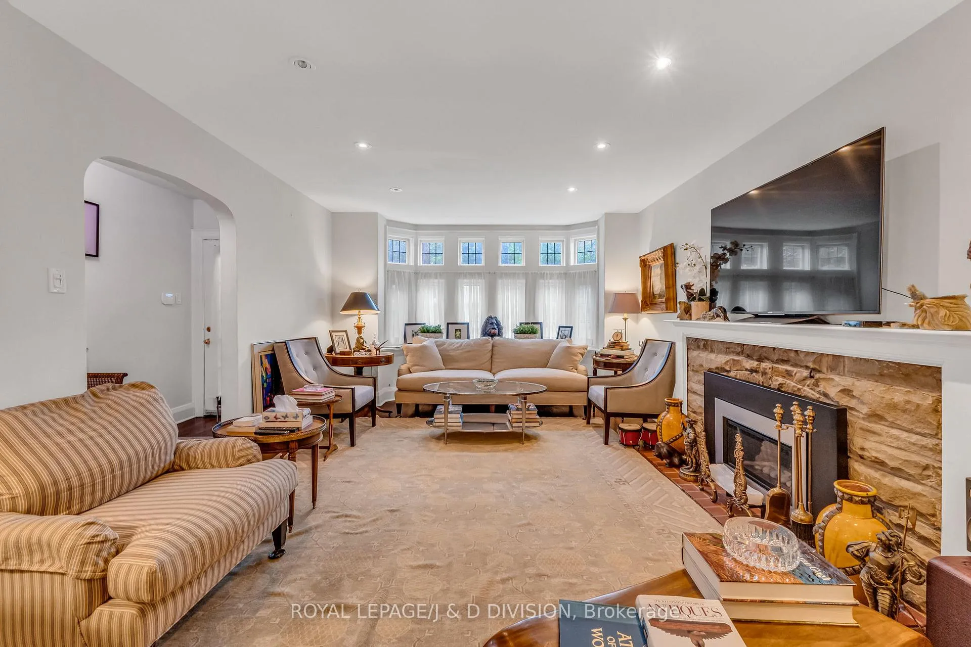 Photo 39 of 137 Highbourne Road, Toronto, Yonge-Eglinton — HOMEH