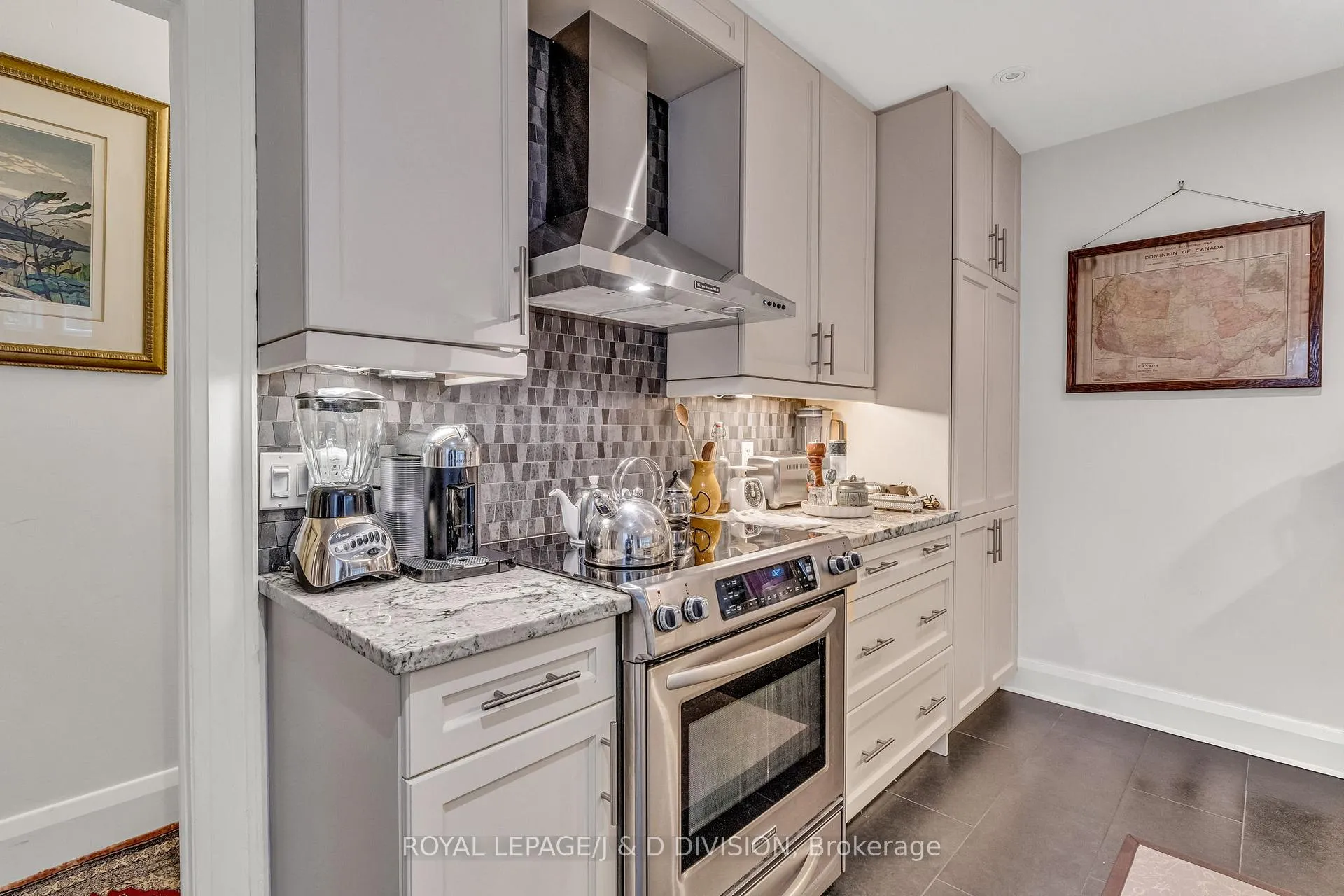Photo 45 of 137 Highbourne Road, Toronto, Yonge-Eglinton — HOMEH