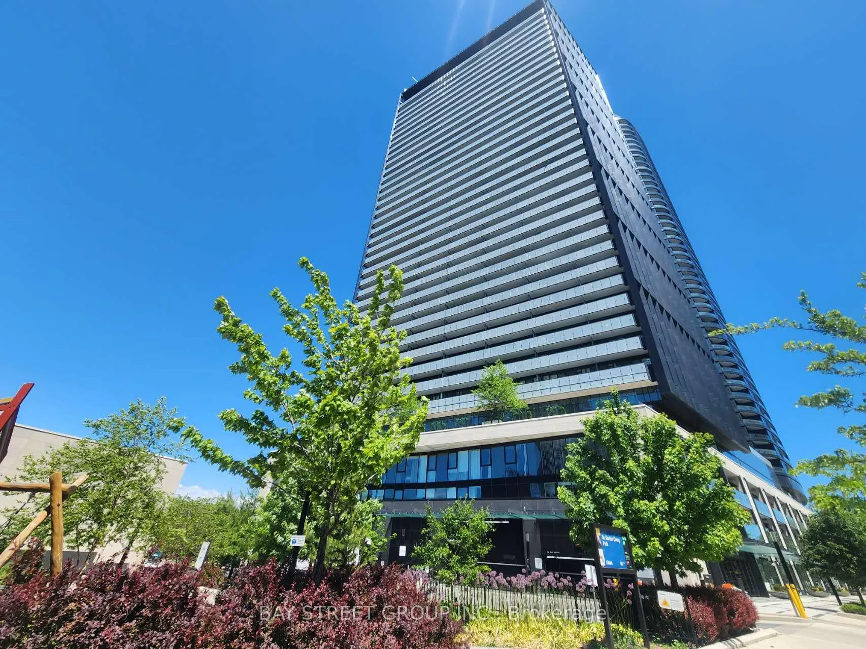 Photo 1 of Unit 2024, 585 Bloor Street E, Toronto, North St. James Town — HOMEH
