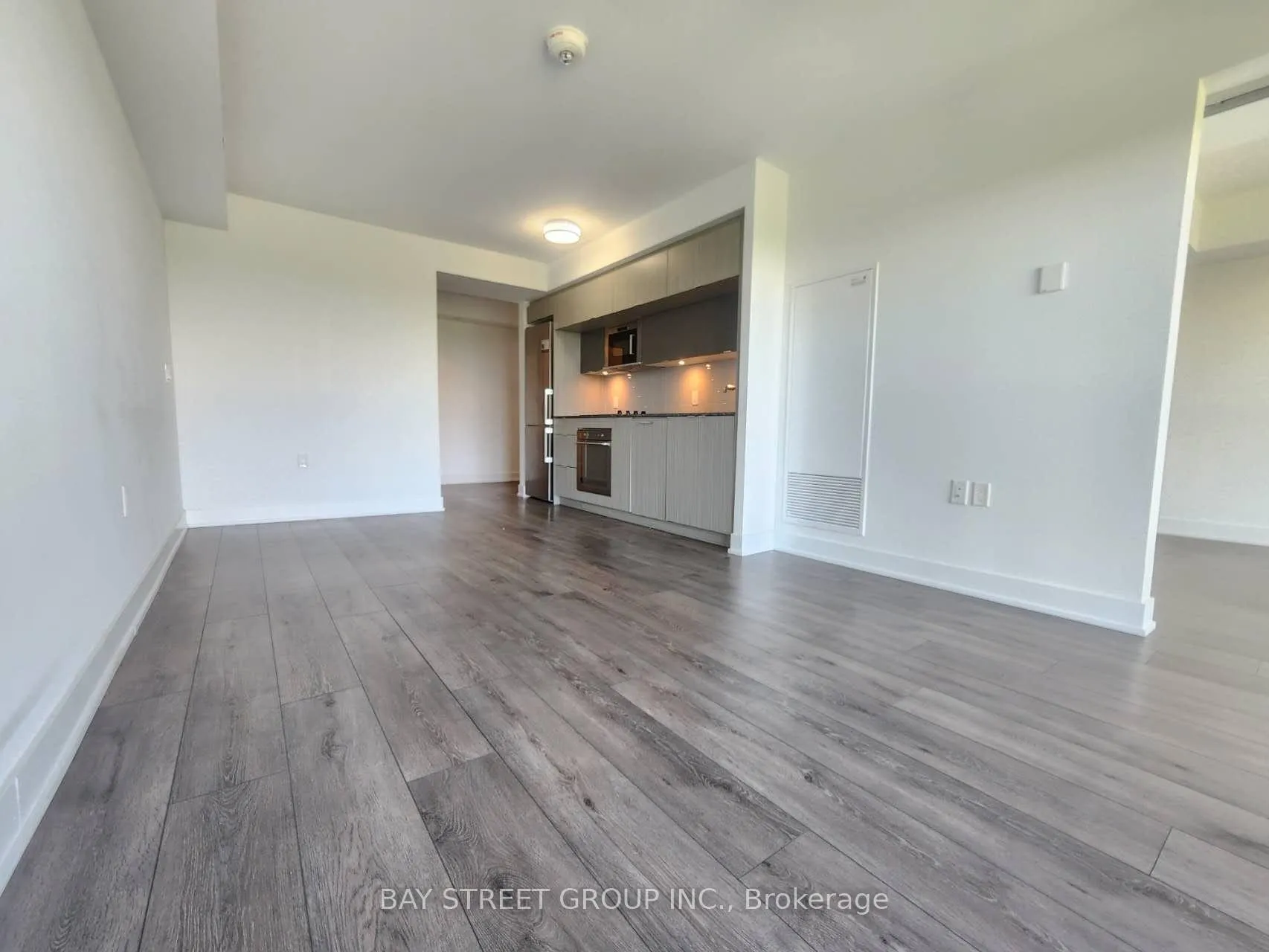 Photo 4 of Unit 2024, 585 Bloor Street E, Toronto, North St. James Town — HOMEH