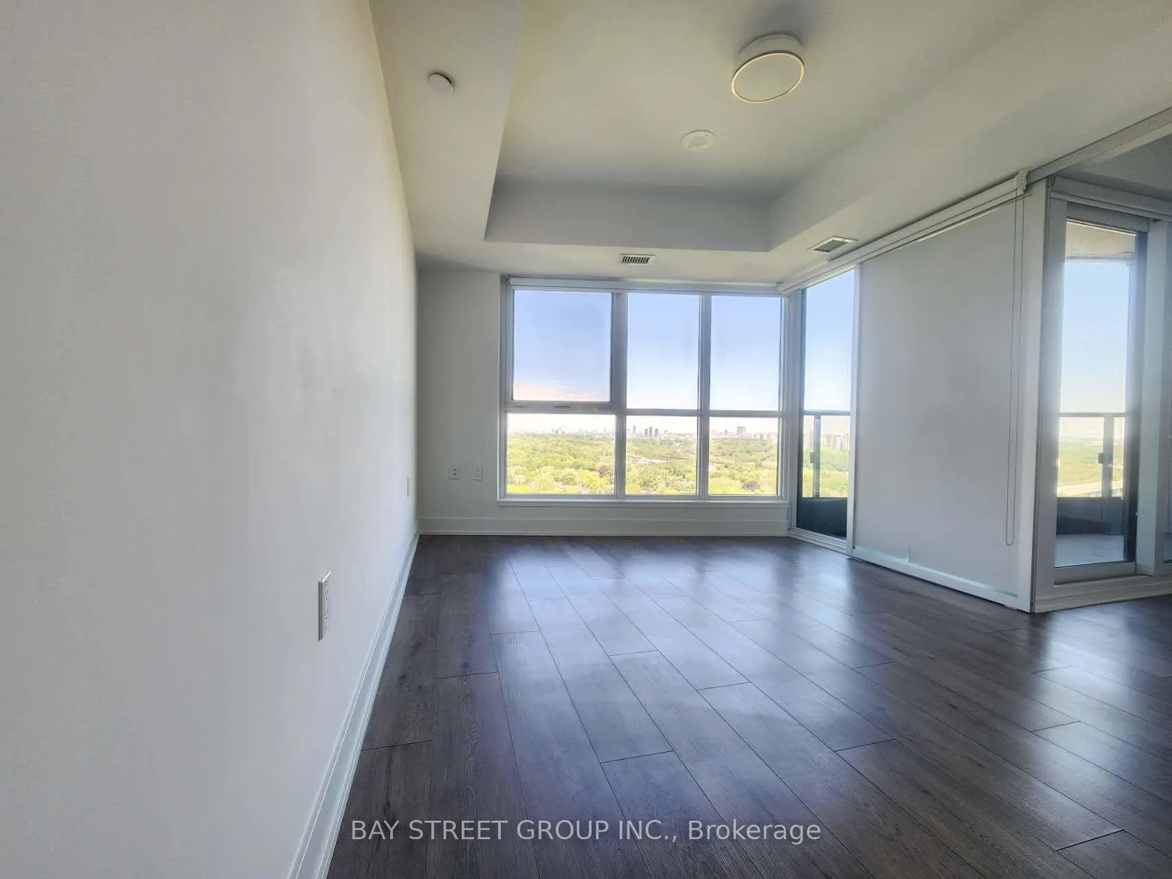Photo 11 of Unit 2024, 585 Bloor Street E, Toronto, North St. James Town — HOMEH