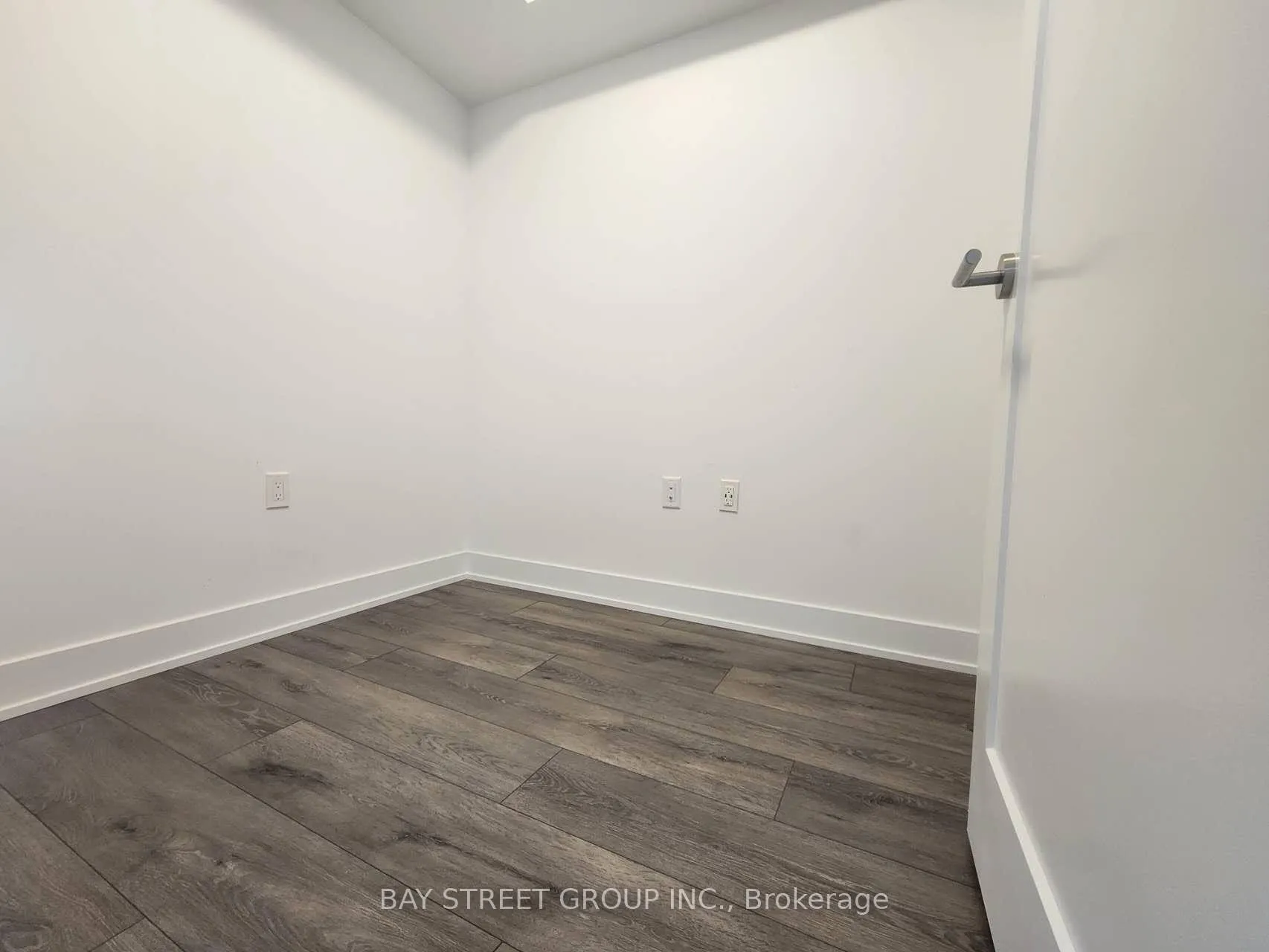 Photo 14 of Unit 2024, 585 Bloor Street E, Toronto, North St. James Town — HOMEH